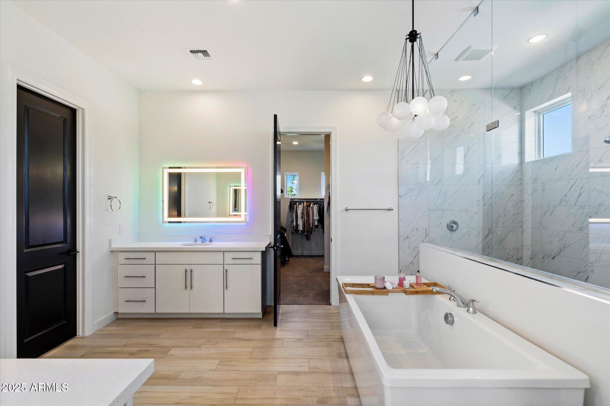 Queen Creek, Arizona, 85142, United States, 3 Bedrooms Bedrooms, ,4 BathroomsBathrooms,Residential,Active,1909837