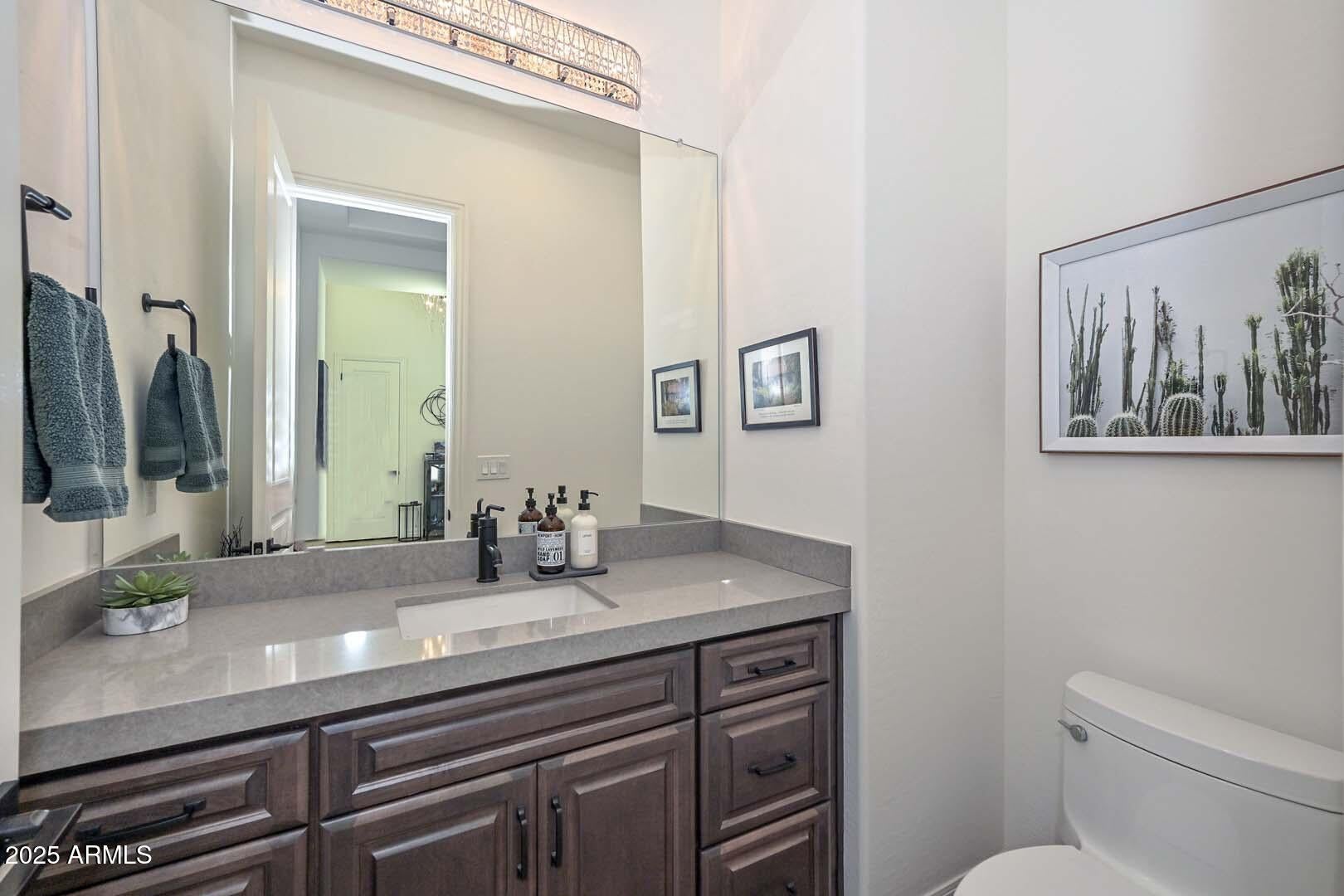 Peoria, Arizona, 85383, United States, 3 Bedrooms Bedrooms, ,4 BathroomsBathrooms,Residential,Active,2007344