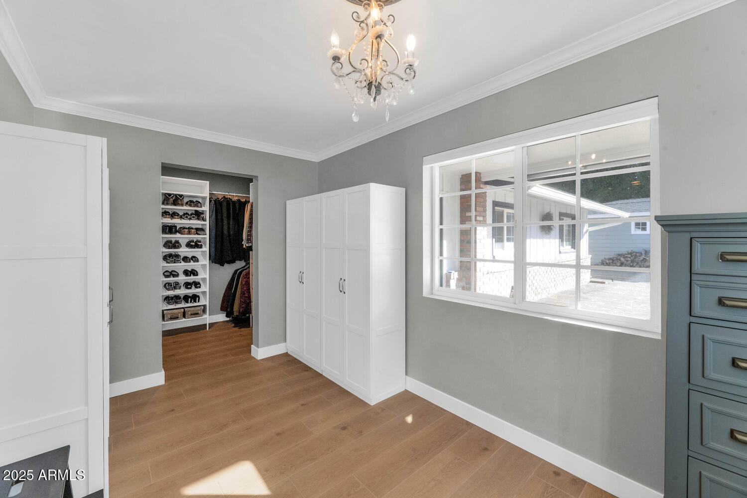 Phoenix, Arizona, 85018, United States, 4 Bedrooms Bedrooms, ,3 BathroomsBathrooms,Residential,Active,1990035