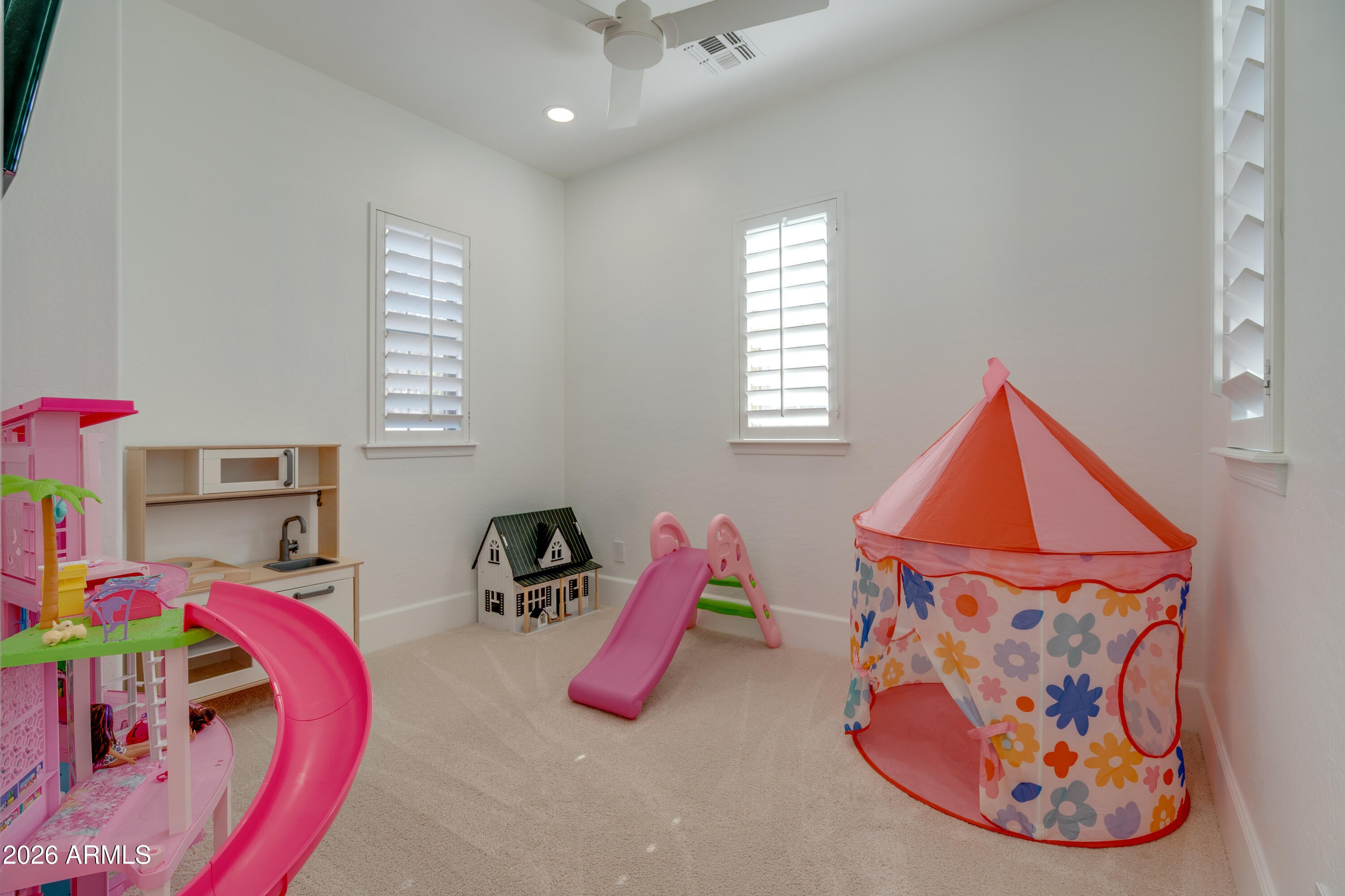 Gilbert, Arizona, 85234, United States, 6 Bedrooms Bedrooms, ,5 BathroomsBathrooms,Residential,Active,2013405