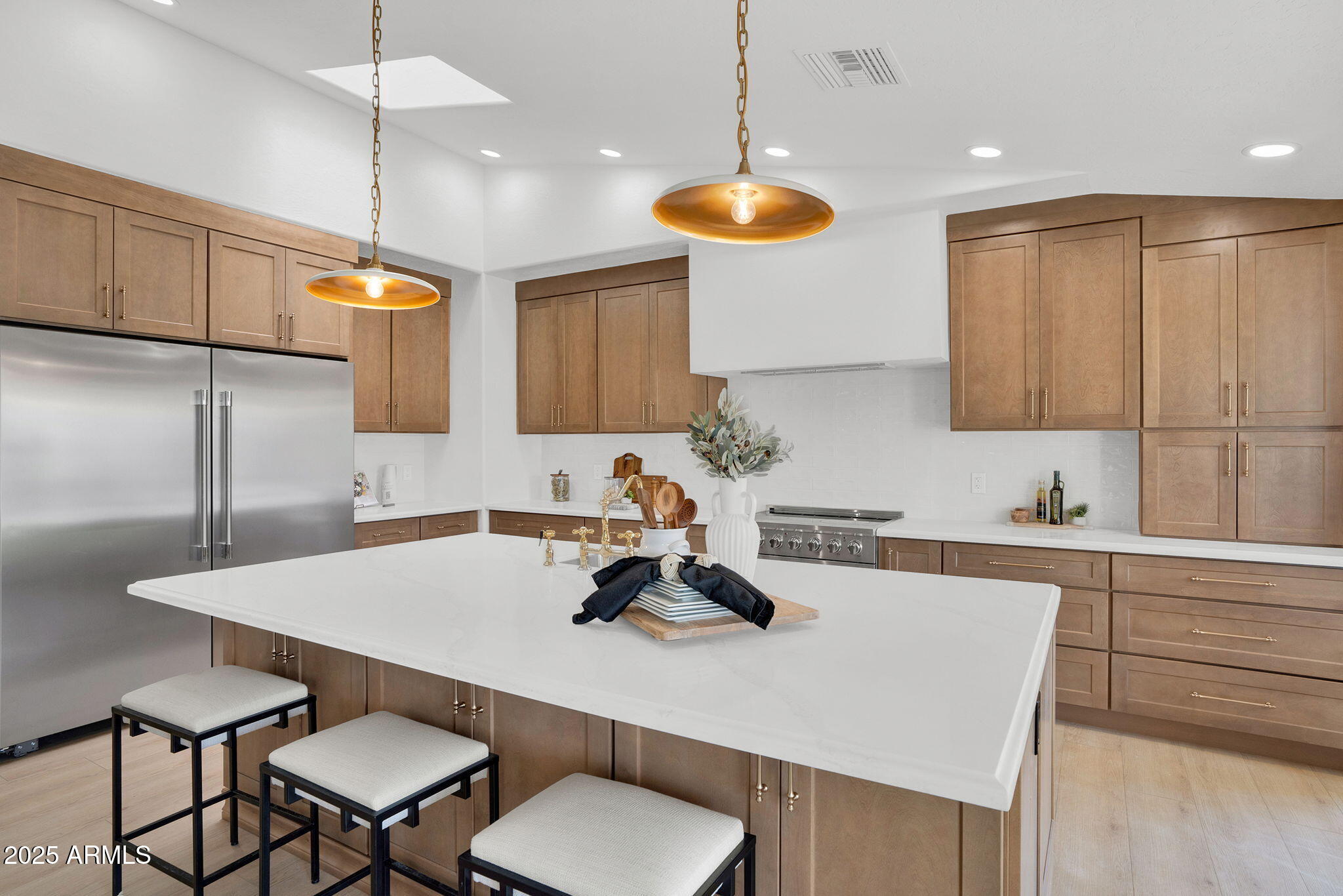 Gilbert, Arizona, 85298, United States, 5 Bedrooms Bedrooms, ,3 BathroomsBathrooms,Residential,Pending,2006857