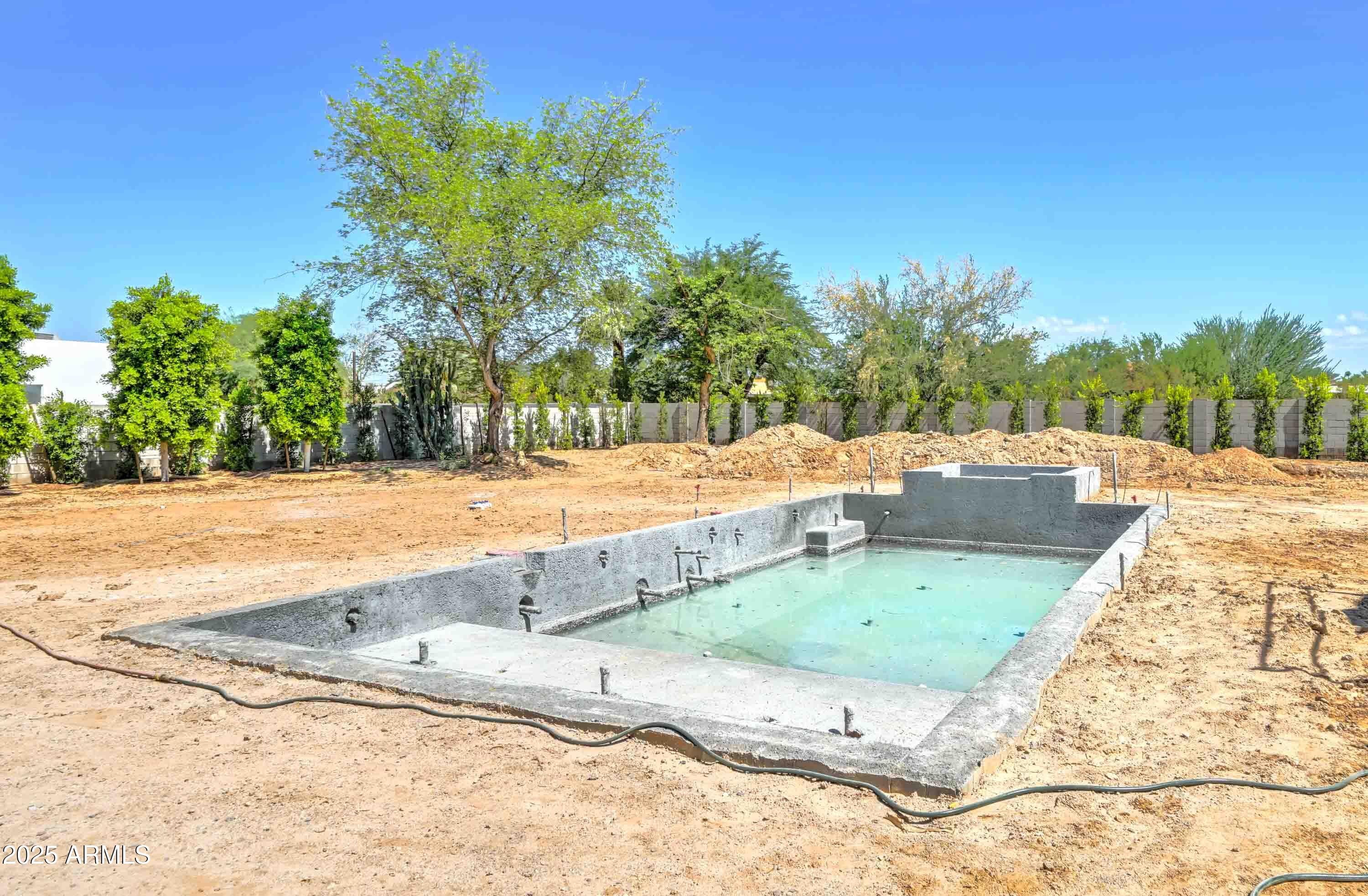 Paradise Valley, Arizona, 85253, United States, 6 Bedrooms Bedrooms, ,7 BathroomsBathrooms,Residential,Active,1863538