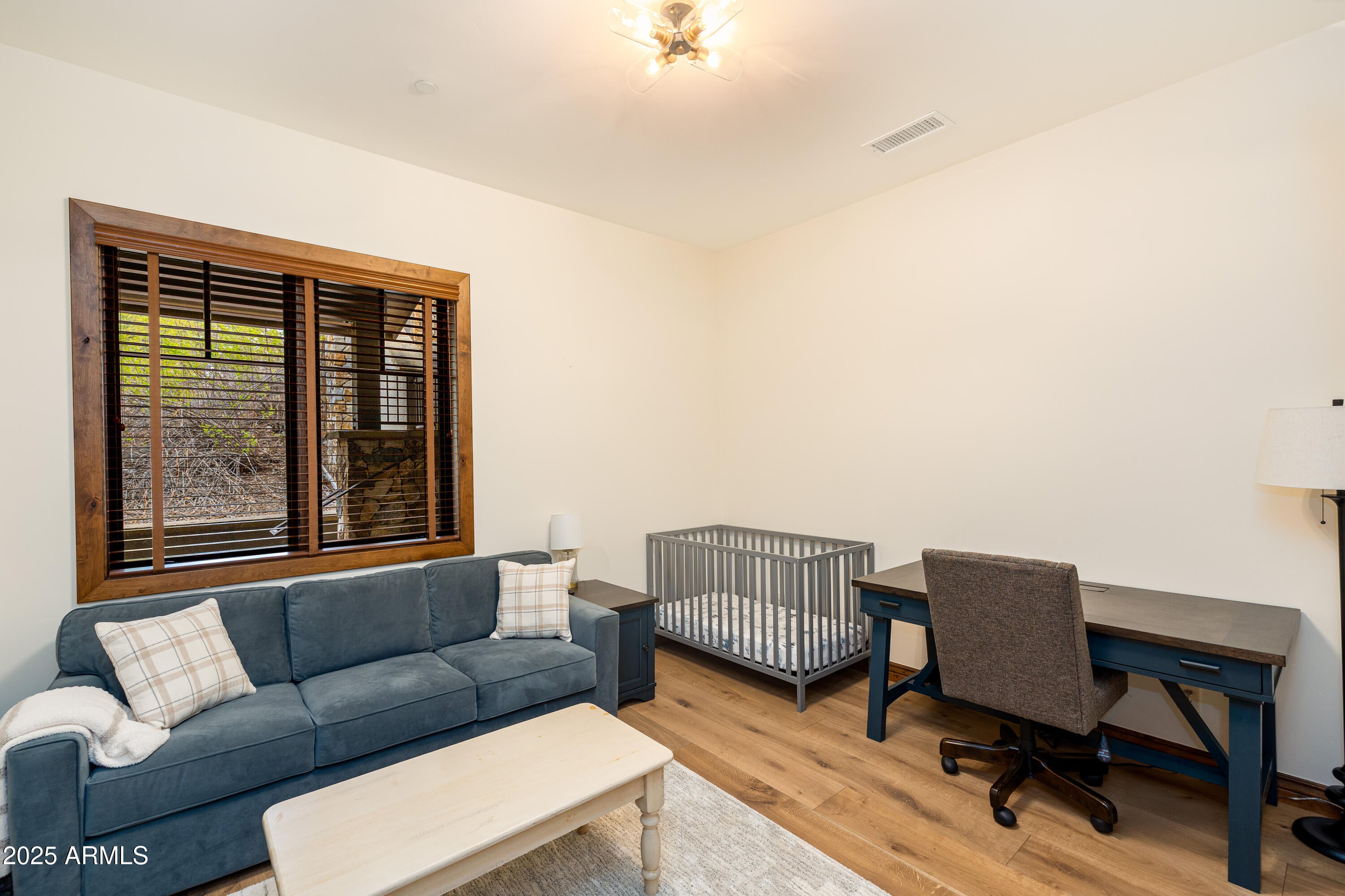 Flagstaff, Arizona, 86005, United States, 3 Bedrooms Bedrooms, ,2 BathroomsBathrooms,Residential,Active,1798236