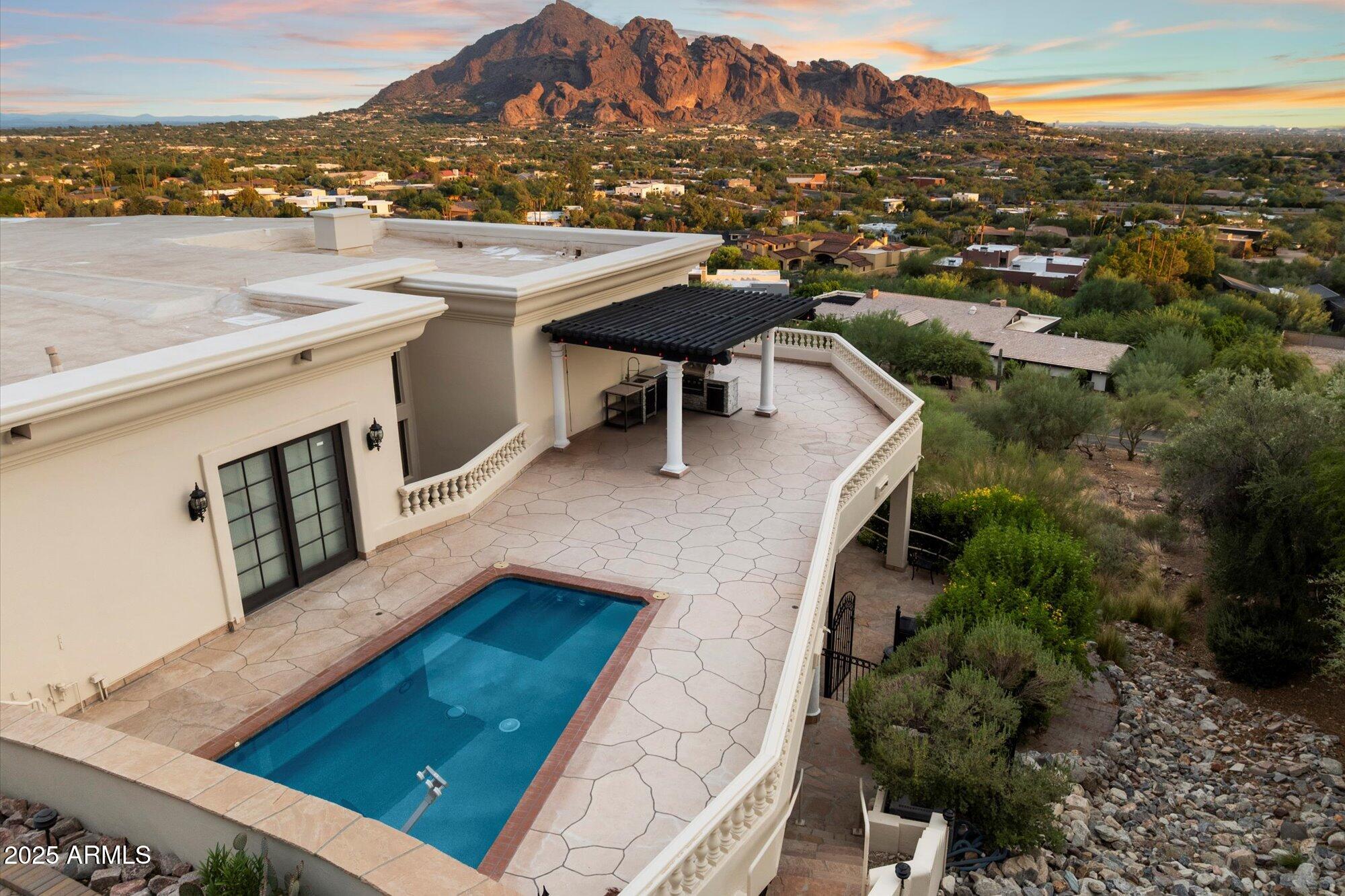 Paradise Valley, Arizona, 85253, United States, 6 Bedrooms Bedrooms, ,7 BathroomsBathrooms,Residential,Active,1946519