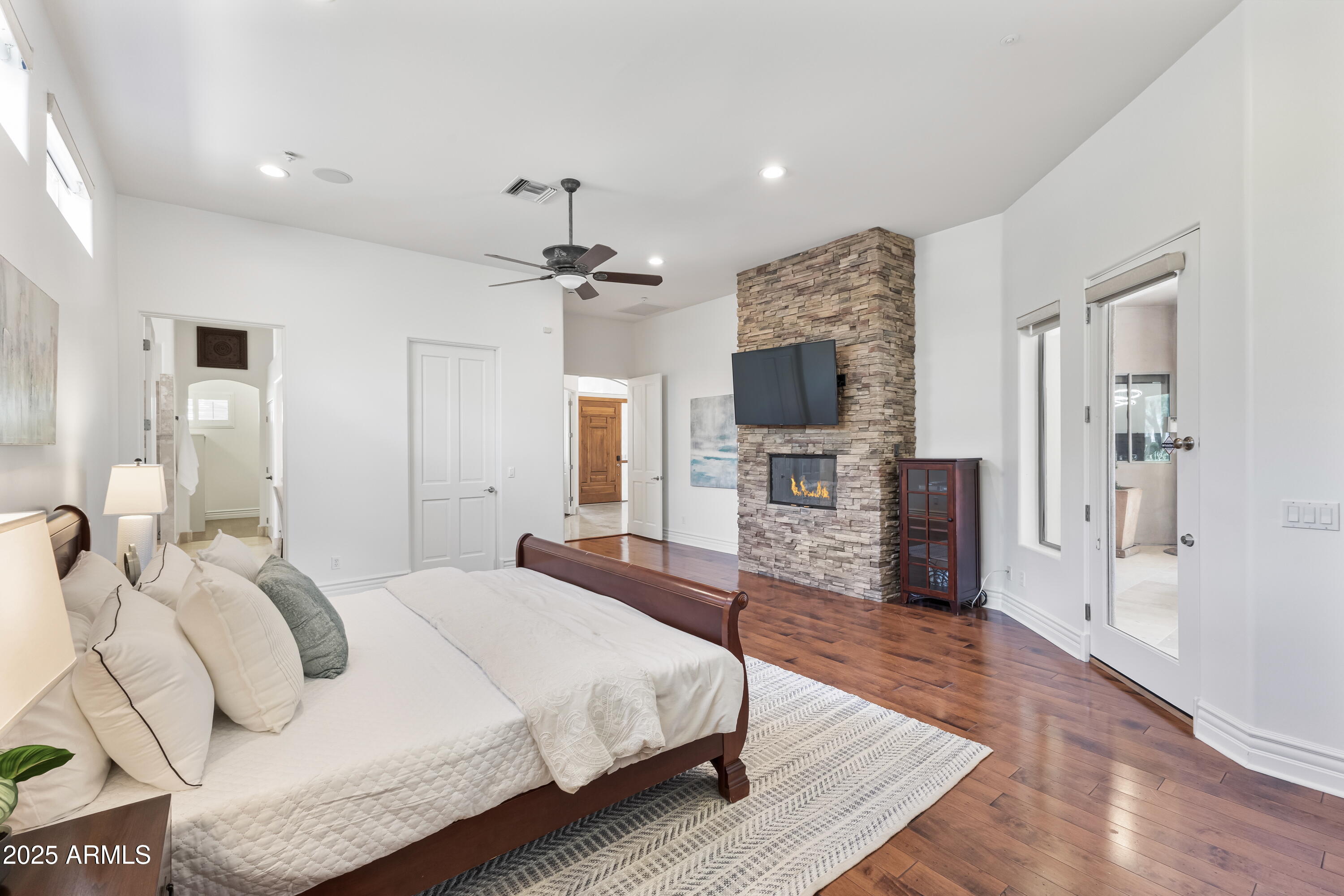 Scottsdale, Arizona, 85260, United States, 5 Bedrooms Bedrooms, ,5 BathroomsBathrooms,Residential,Active,1941373