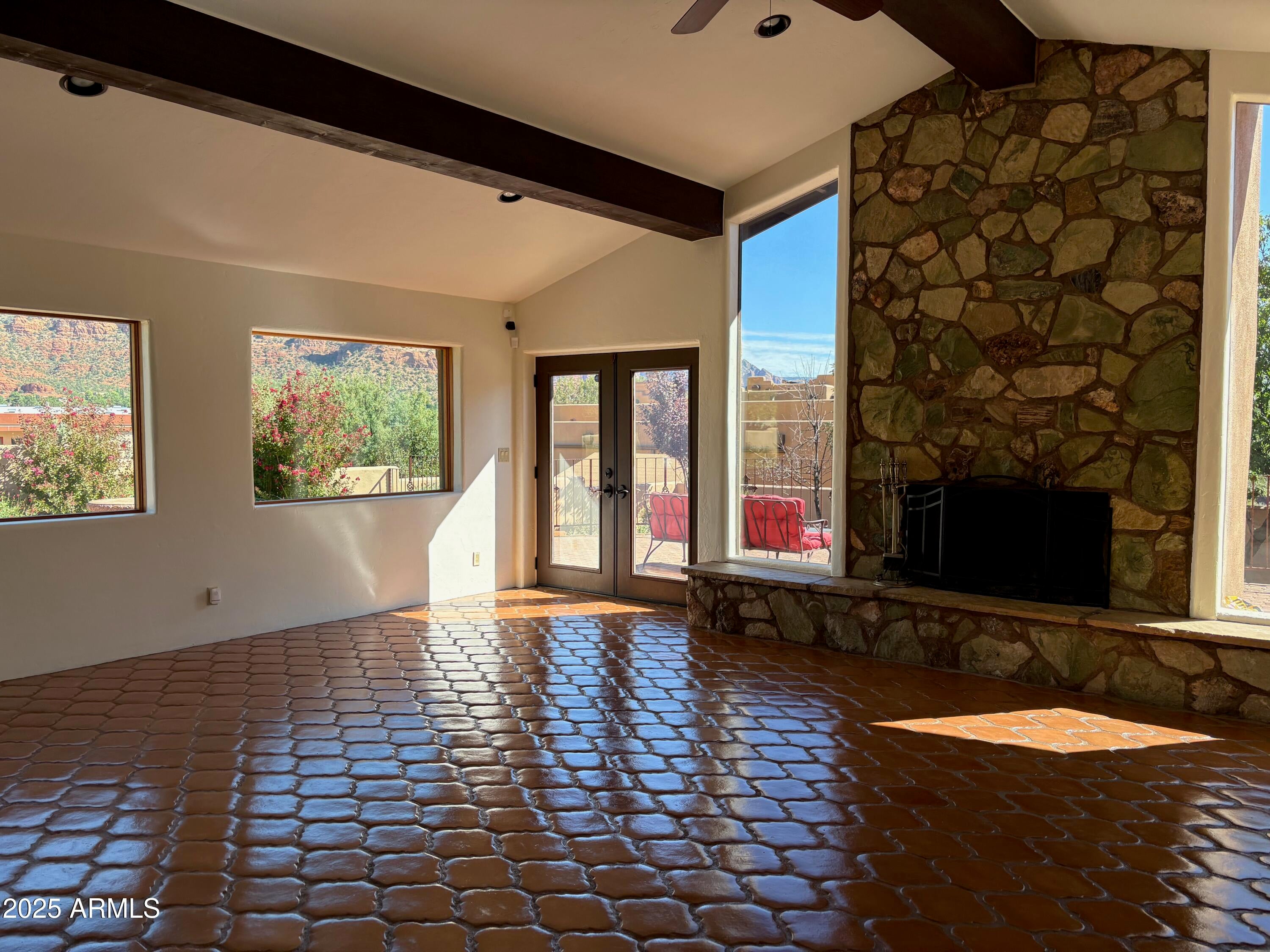 Sedona, Arizona, 86351, United States, 4 Bedrooms Bedrooms, ,4 BathroomsBathrooms,Residential,Active,1959511