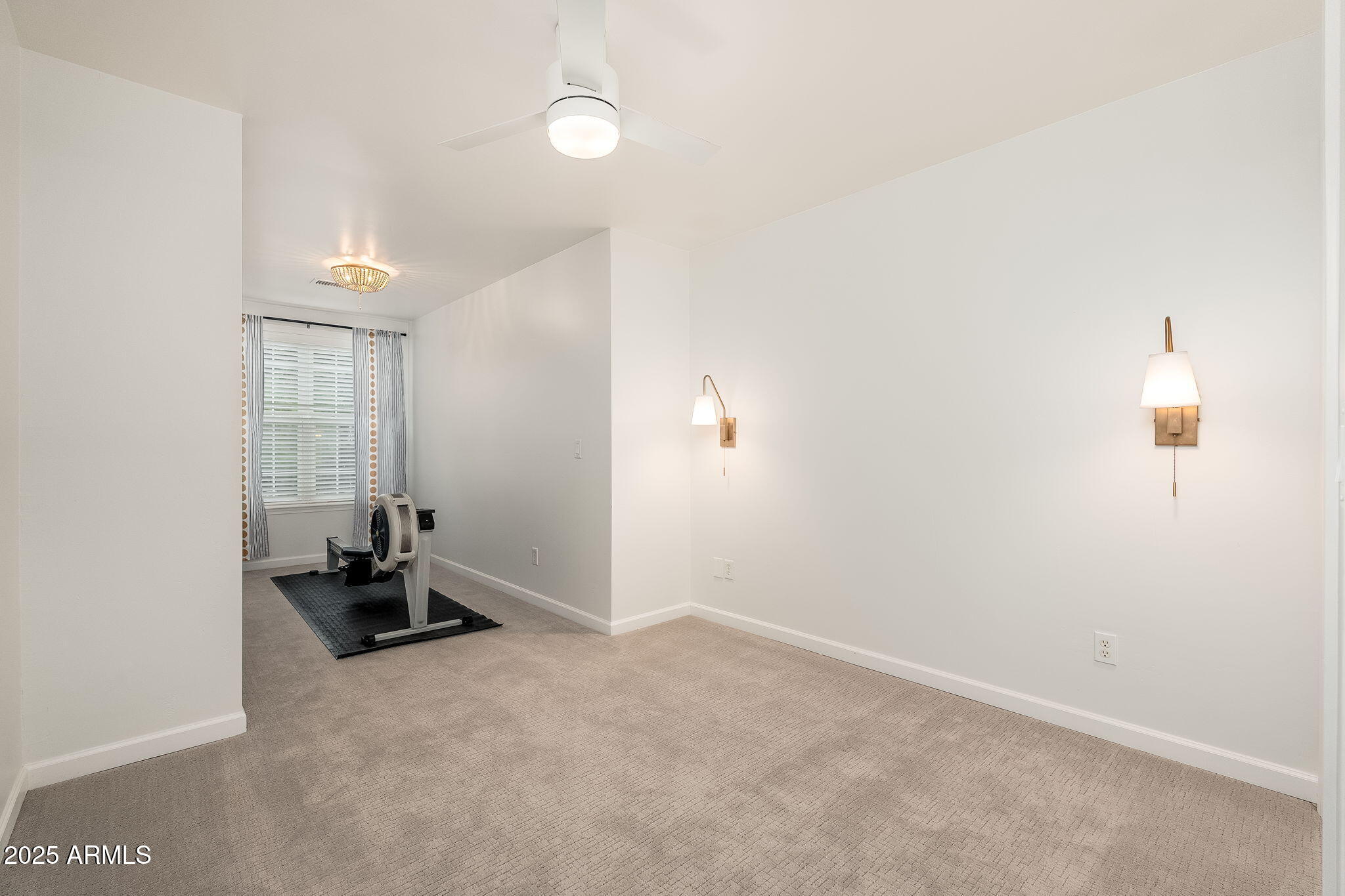 Flagstaff, Arizona, 86004, United States, 5 Bedrooms Bedrooms, ,4 BathroomsBathrooms,Residential,Active,1894165