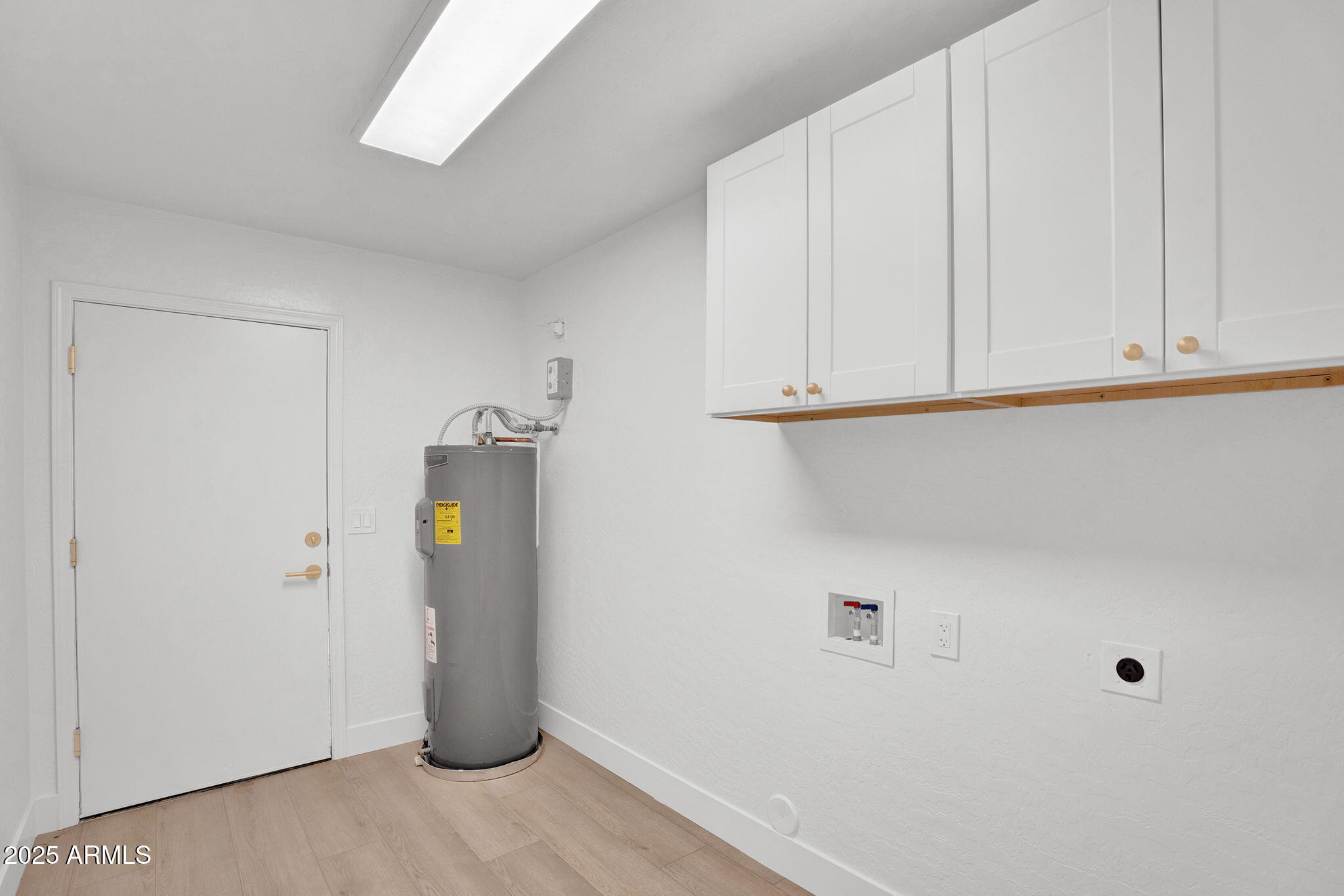 Gilbert, Arizona, 85298, United States, 5 Bedrooms Bedrooms, ,3 BathroomsBathrooms,Residential,Pending,2006857