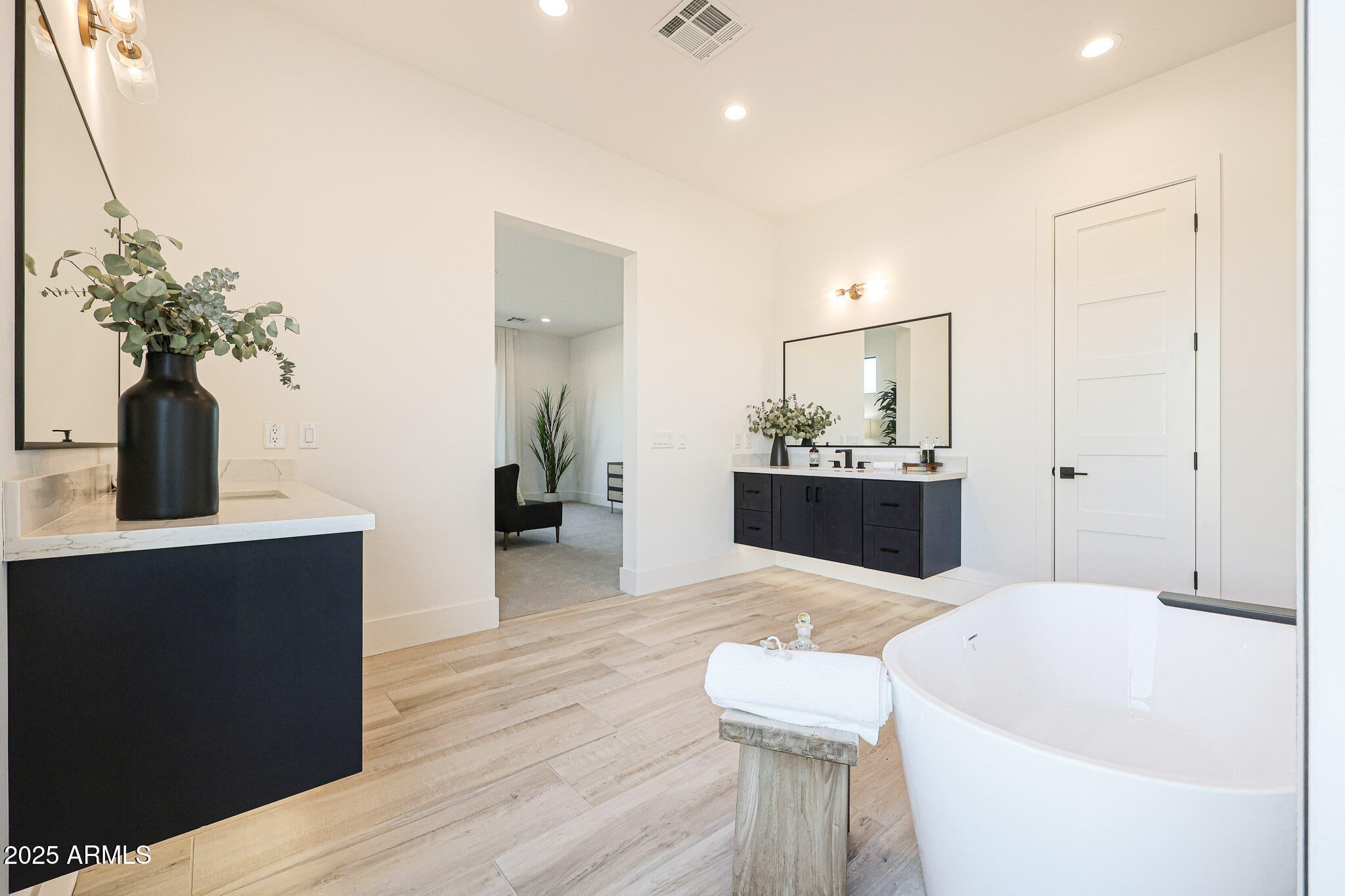 Scottsdale, Arizona, 85266, United States, 4 Bedrooms Bedrooms, ,5 BathroomsBathrooms,Residential,Active,1764550