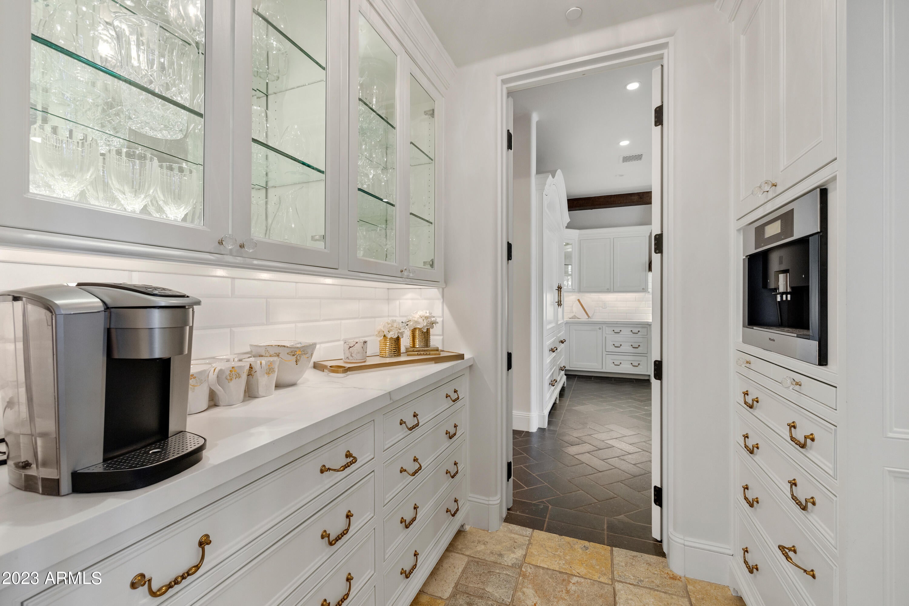 Sedona, Arizona, 86336, United States, 4 Bedrooms Bedrooms, ,6 BathroomsBathrooms,Residential,Active,1945095