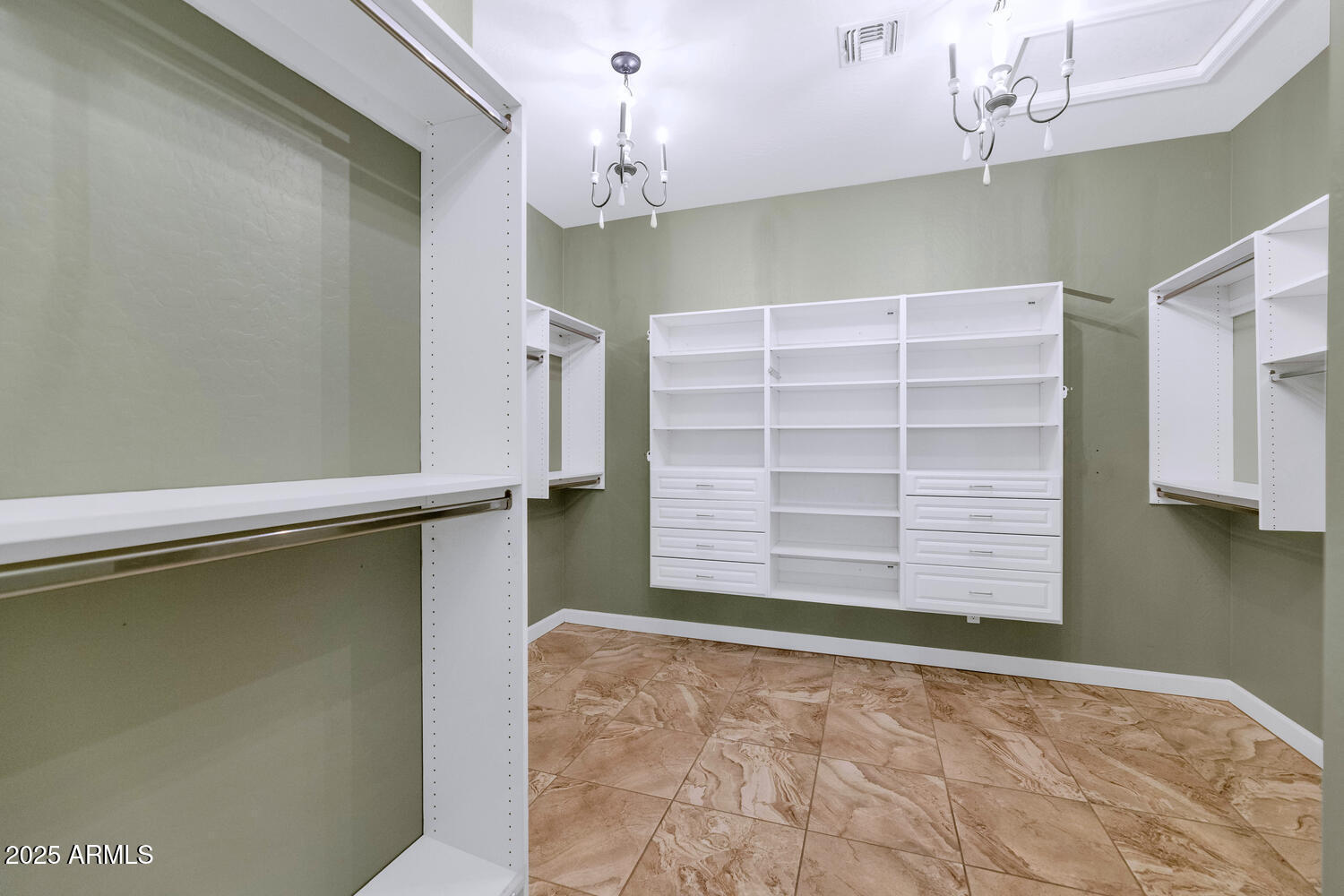 Surprise, Arizona, 85379, United States, 4 Bedrooms Bedrooms, ,5 BathroomsBathrooms,Residential,Active,2007331