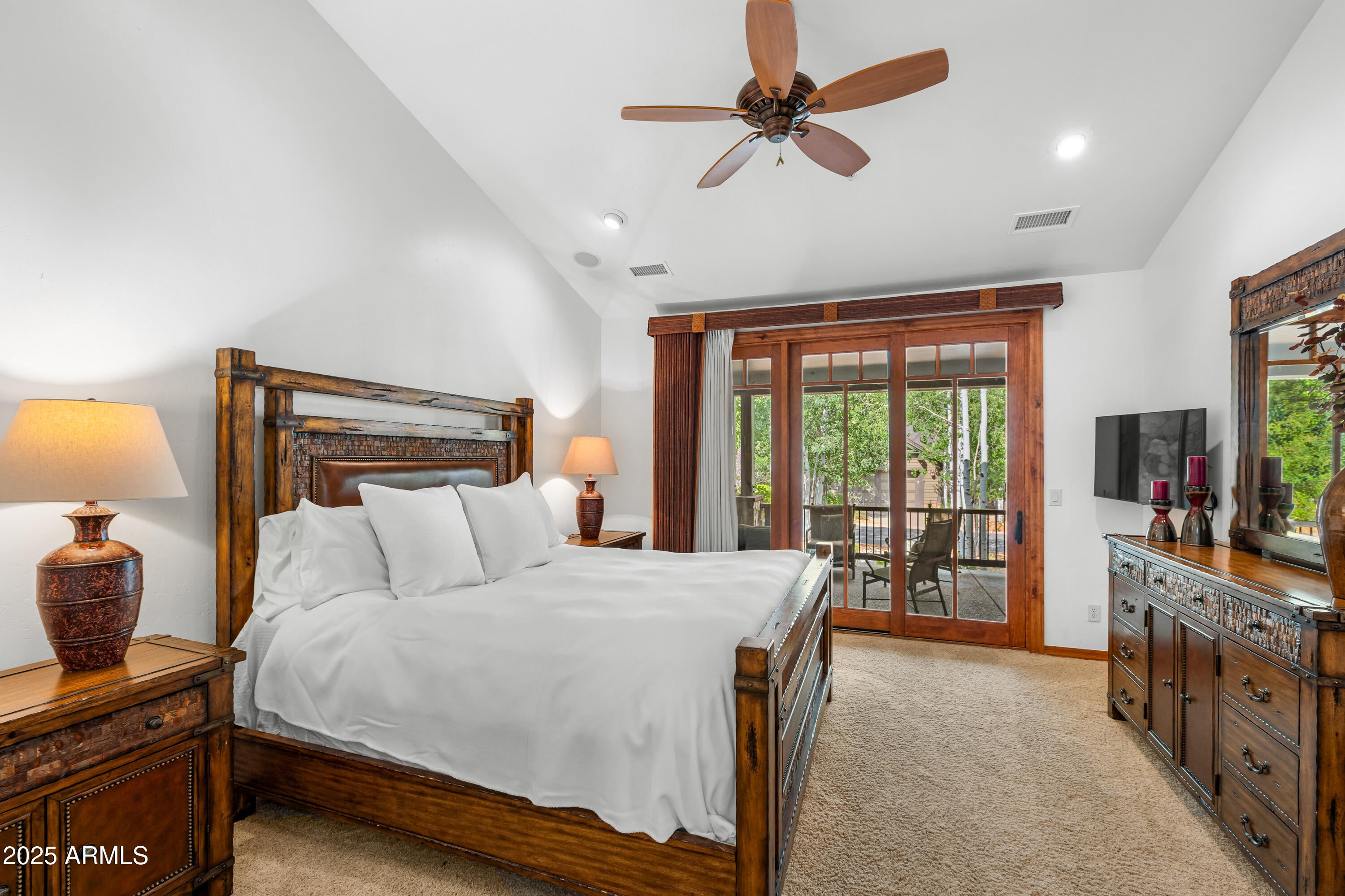 Flagstaff, Arizona, 86005, United States, 3 Bedrooms Bedrooms, ,3 BathroomsBathrooms,Residential,Active,1922736