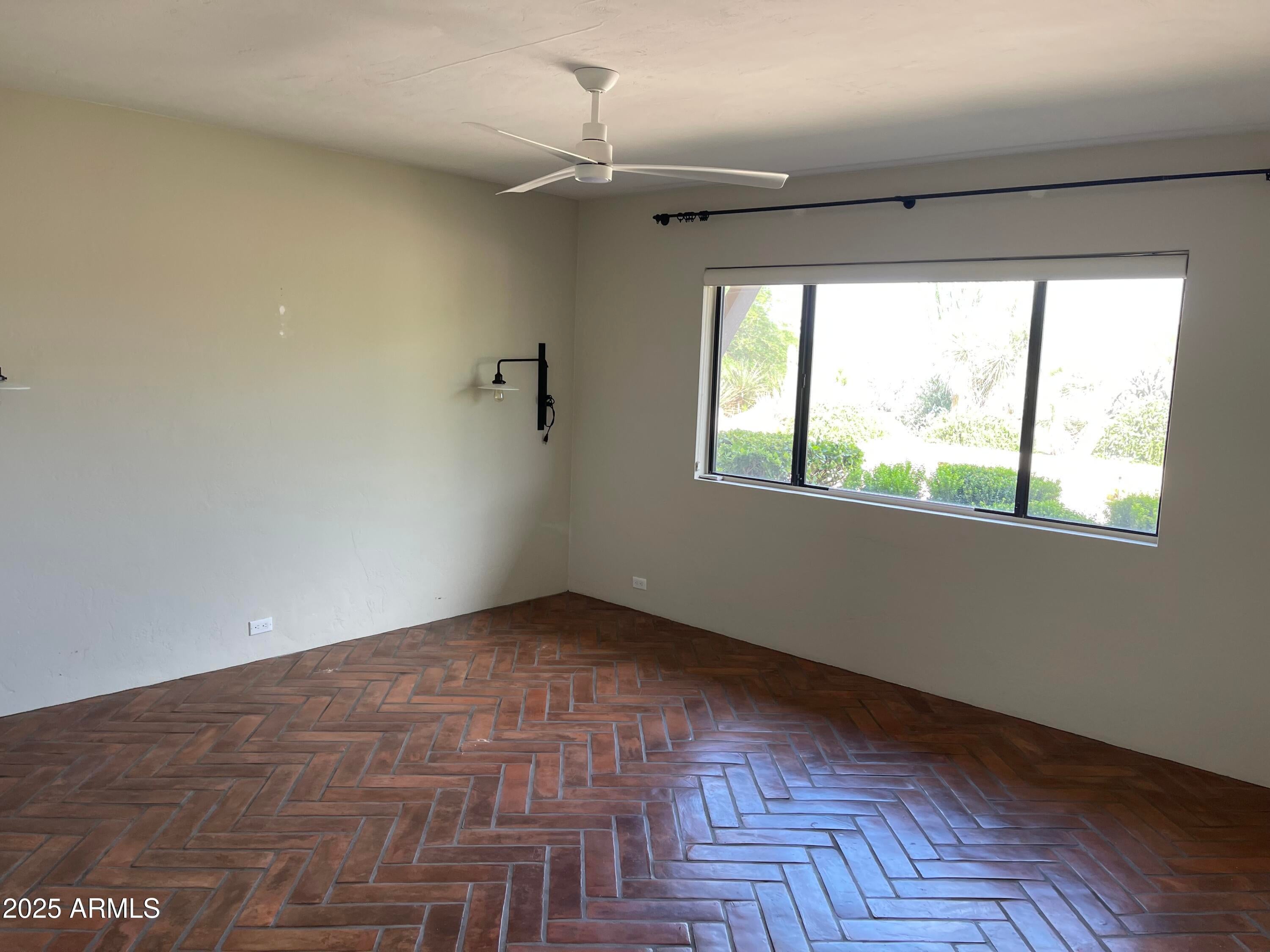 Carefree, Arizona, 85377, United States, 3 Bedrooms Bedrooms, ,3 BathroomsBathrooms,Residential,Active,1936429