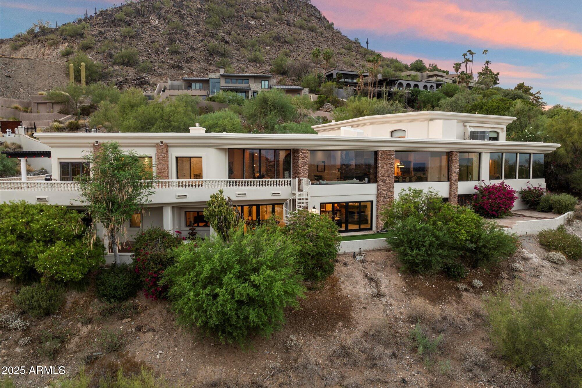 Paradise Valley, Arizona, 85253, United States, 6 Bedrooms Bedrooms, ,7 BathroomsBathrooms,Residential,Active,1946519