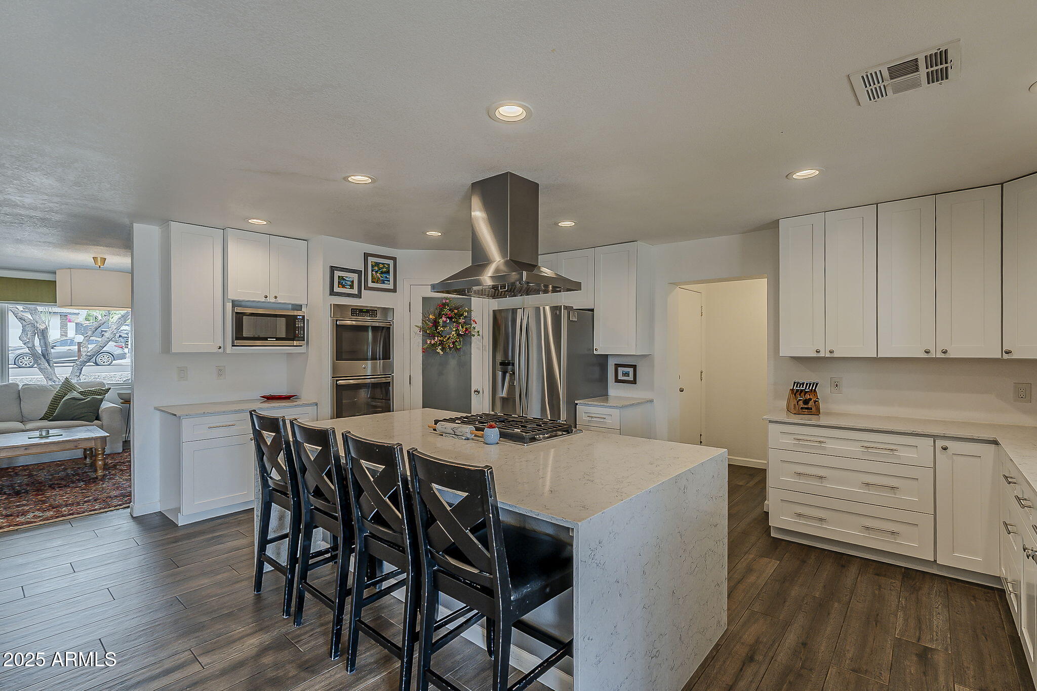 Phoenix, Arizona, 85020, United States, 4 Bedrooms Bedrooms, ,4 BathroomsBathrooms,Residential,Active,1946320