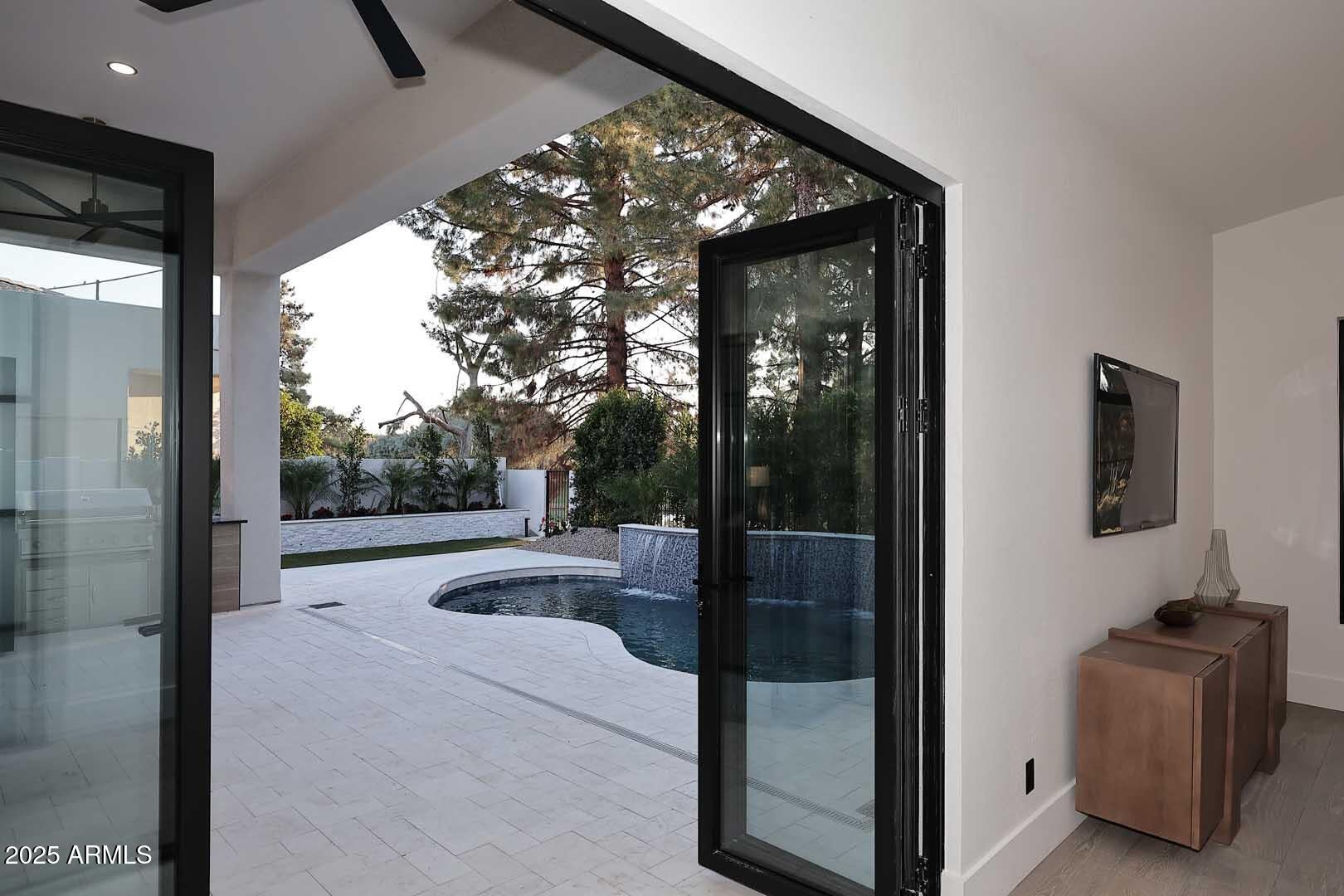 Scottsdale, Arizona, 85260, United States, 3 Bedrooms Bedrooms, ,3 BathroomsBathrooms,Residential,Active,1944086