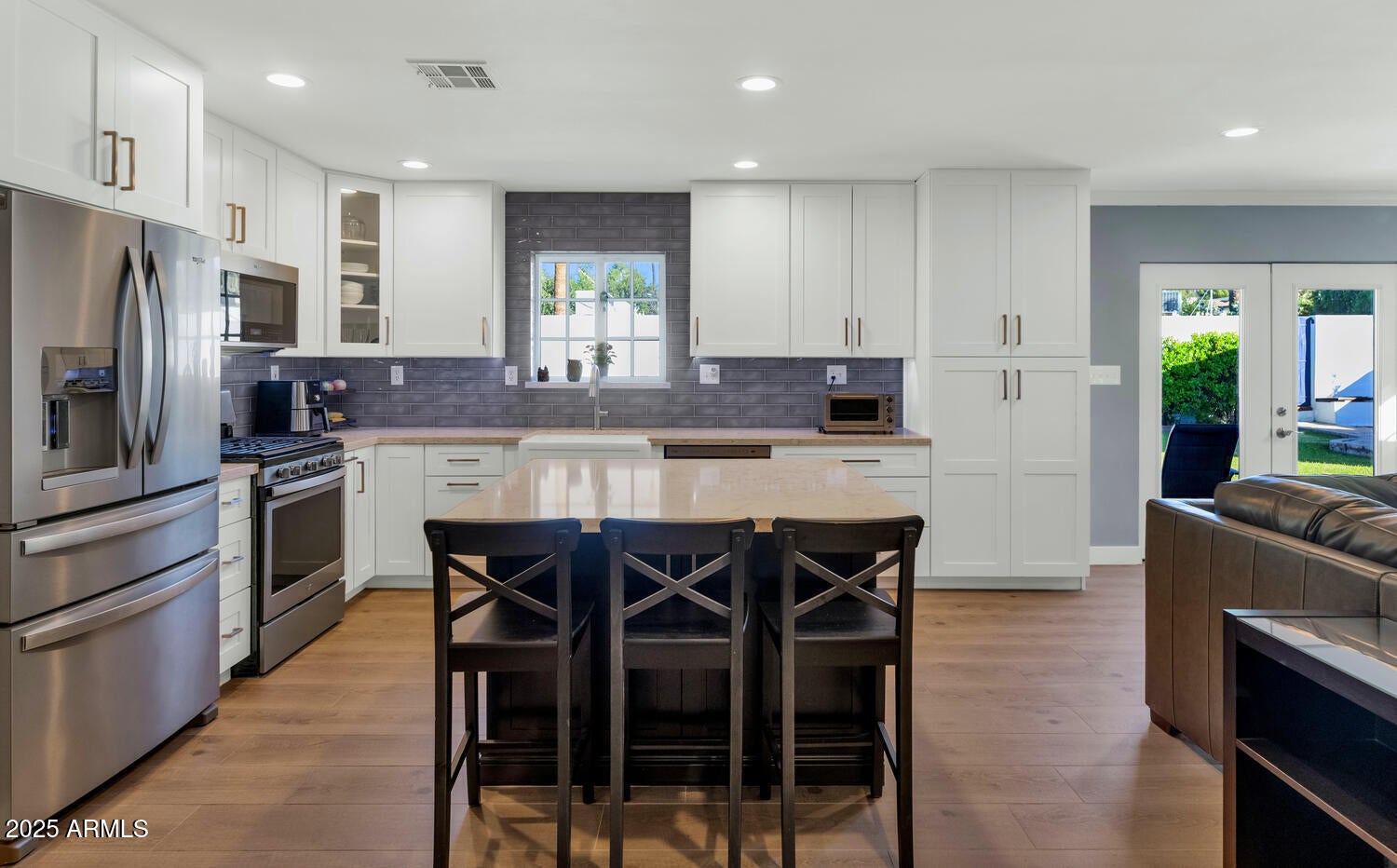 Phoenix, Arizona, 85018, United States, 4 Bedrooms Bedrooms, ,3 BathroomsBathrooms,Residential,Active,1990035