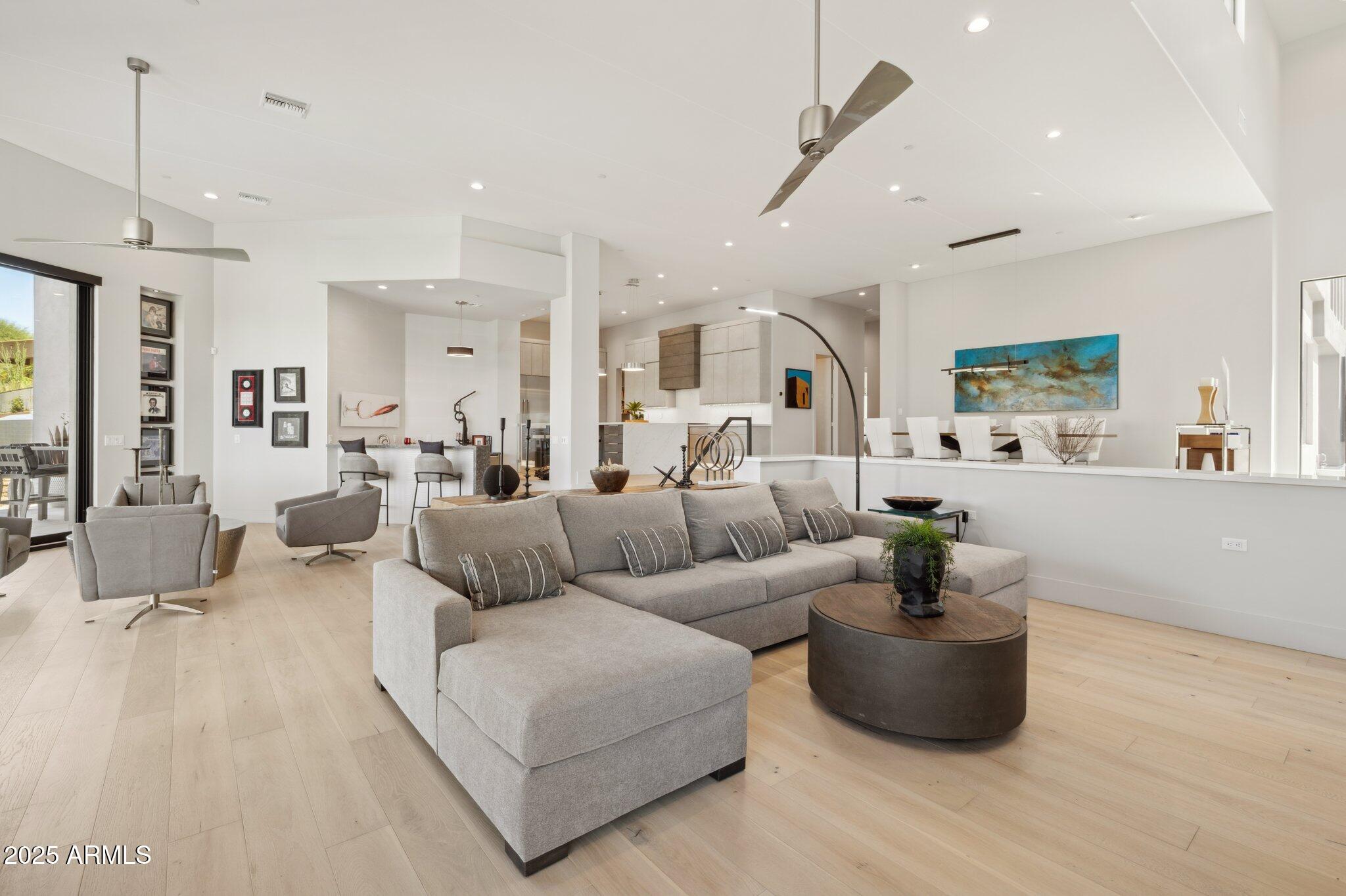 Fountain Hills, Arizona, 85268, United States, 4 Bedrooms Bedrooms, ,5 BathroomsBathrooms,Residential,Active,1951802