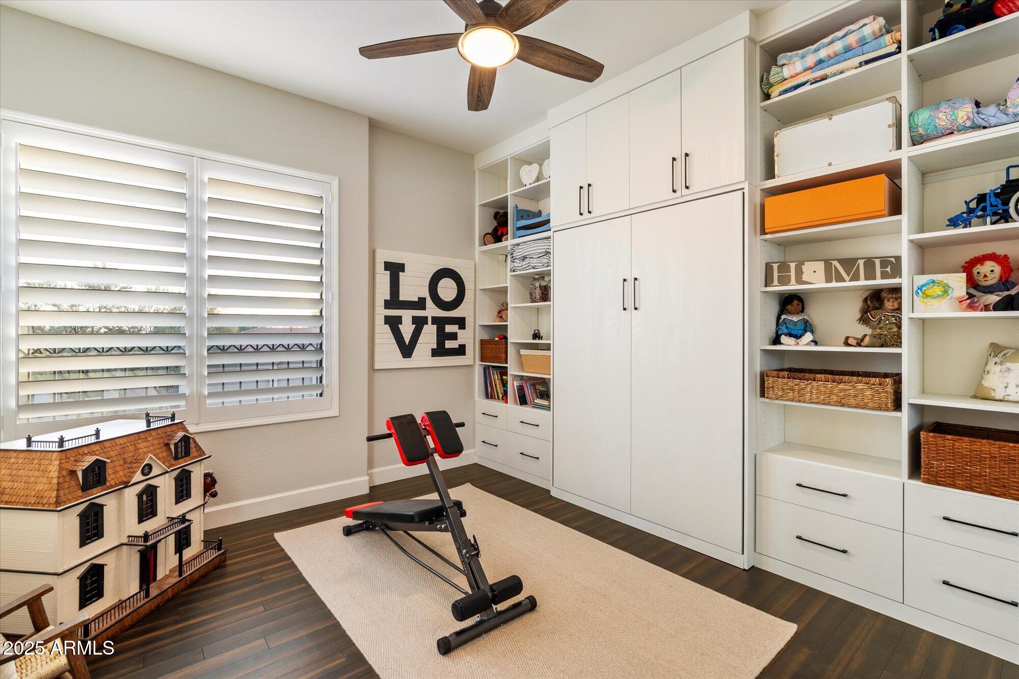 Phoenix, Arizona, 85054, United States, 4 Bedrooms Bedrooms, ,3 BathroomsBathrooms,Residential,Active,2008269