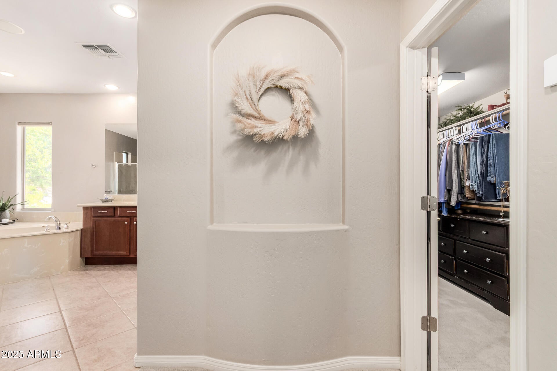 Phoenix, Arizona, 85085, United States, 5 Bedrooms Bedrooms, ,4 BathroomsBathrooms,Residential,Active,1959961