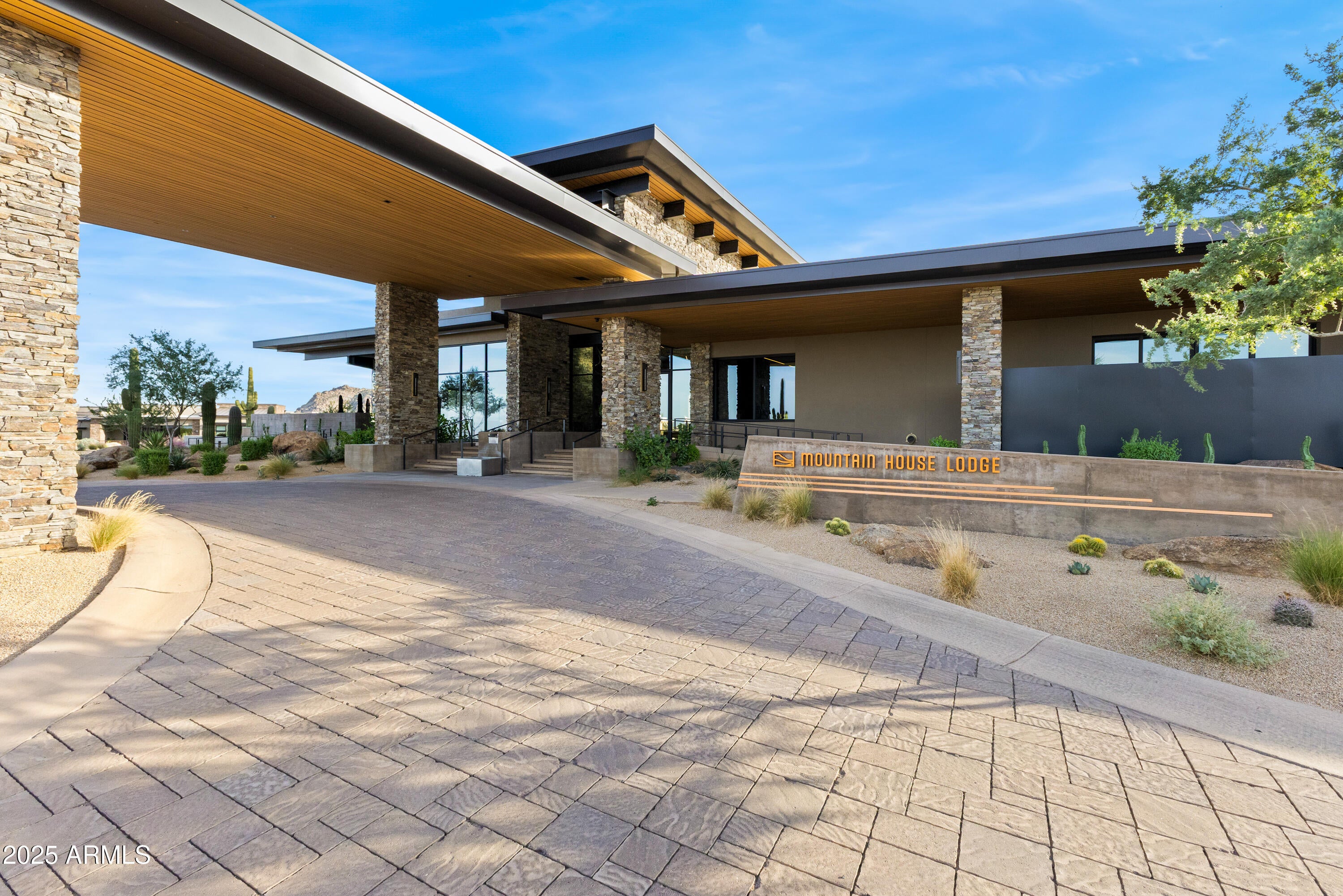 Scottsdale, Arizona, 85255, United States, 2 Bedrooms Bedrooms, ,3 BathroomsBathrooms,Residential,Active,1952594