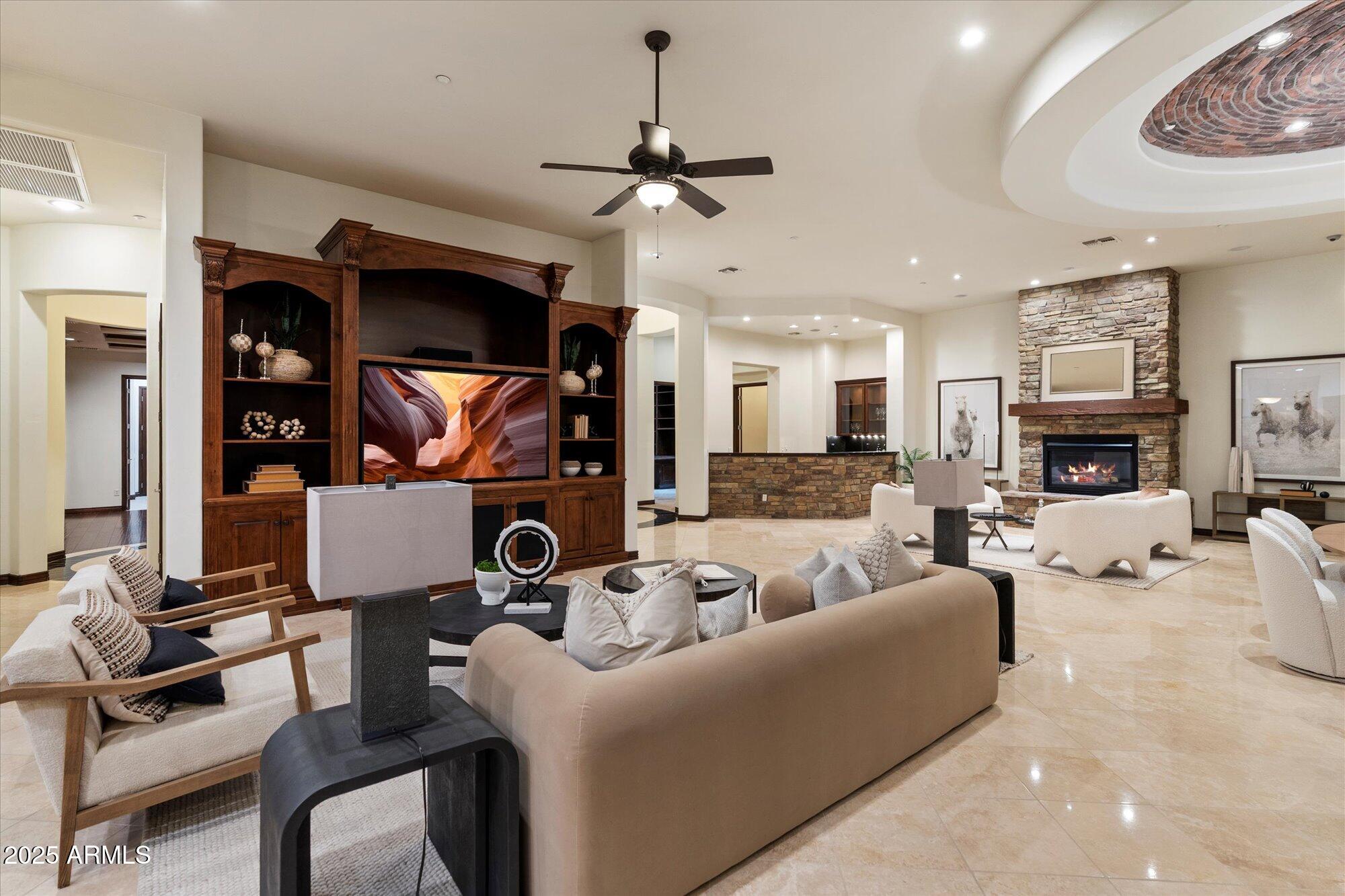 Phoenix, Arizona, 85050, United States, 4 Bedrooms Bedrooms, ,5 BathroomsBathrooms,Residential,Active,2001081