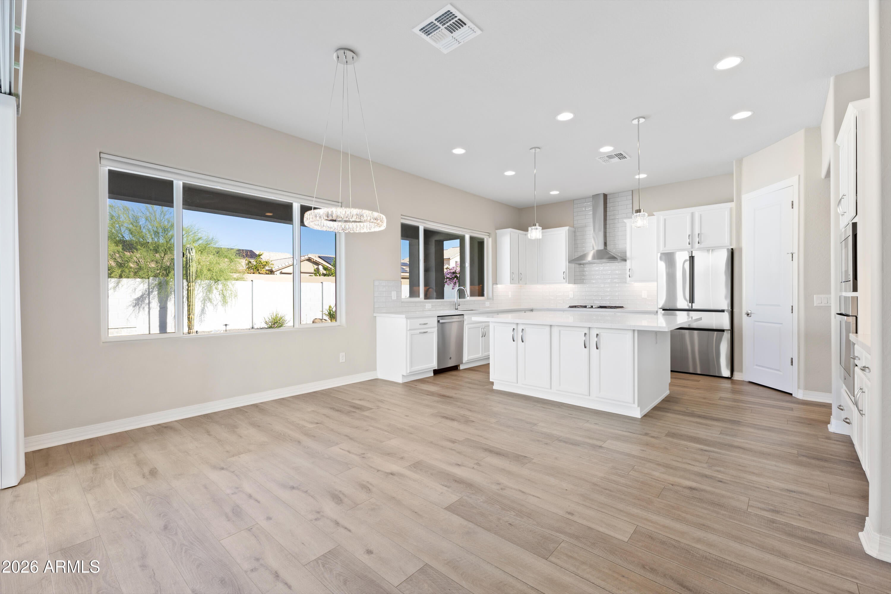 Cave Creek, Arizona, 85331, United States, 4 Bedrooms Bedrooms, ,4 BathroomsBathrooms,Residential,Active,2011415