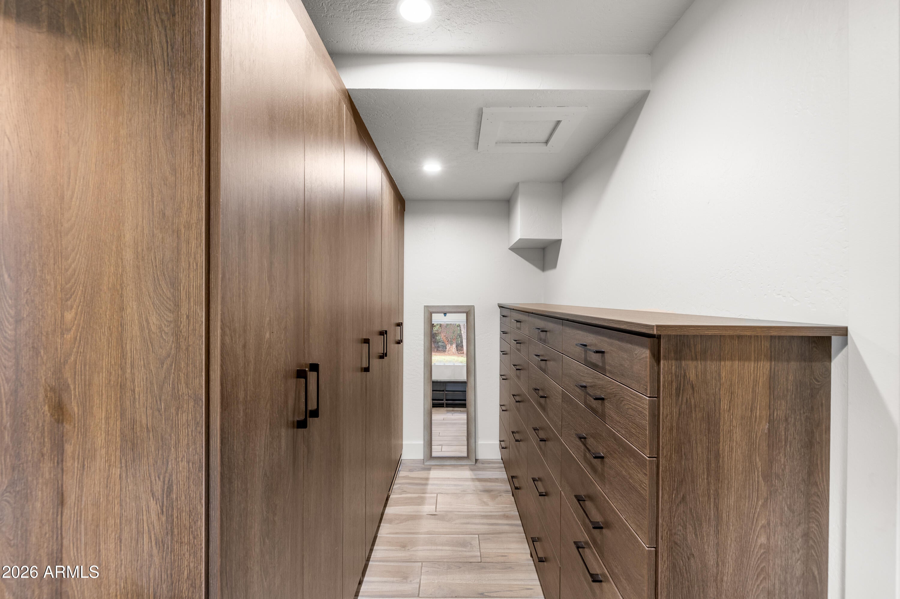 Sedona, Arizona, 86336, United States, 4 Bedrooms Bedrooms, ,5 BathroomsBathrooms,Residential,Active,2030993