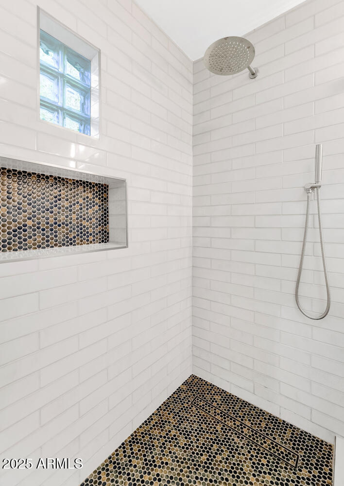 Phoenix, Arizona, 85018, United States, 4 Bedrooms Bedrooms, ,3 BathroomsBathrooms,Residential,Active,1990035