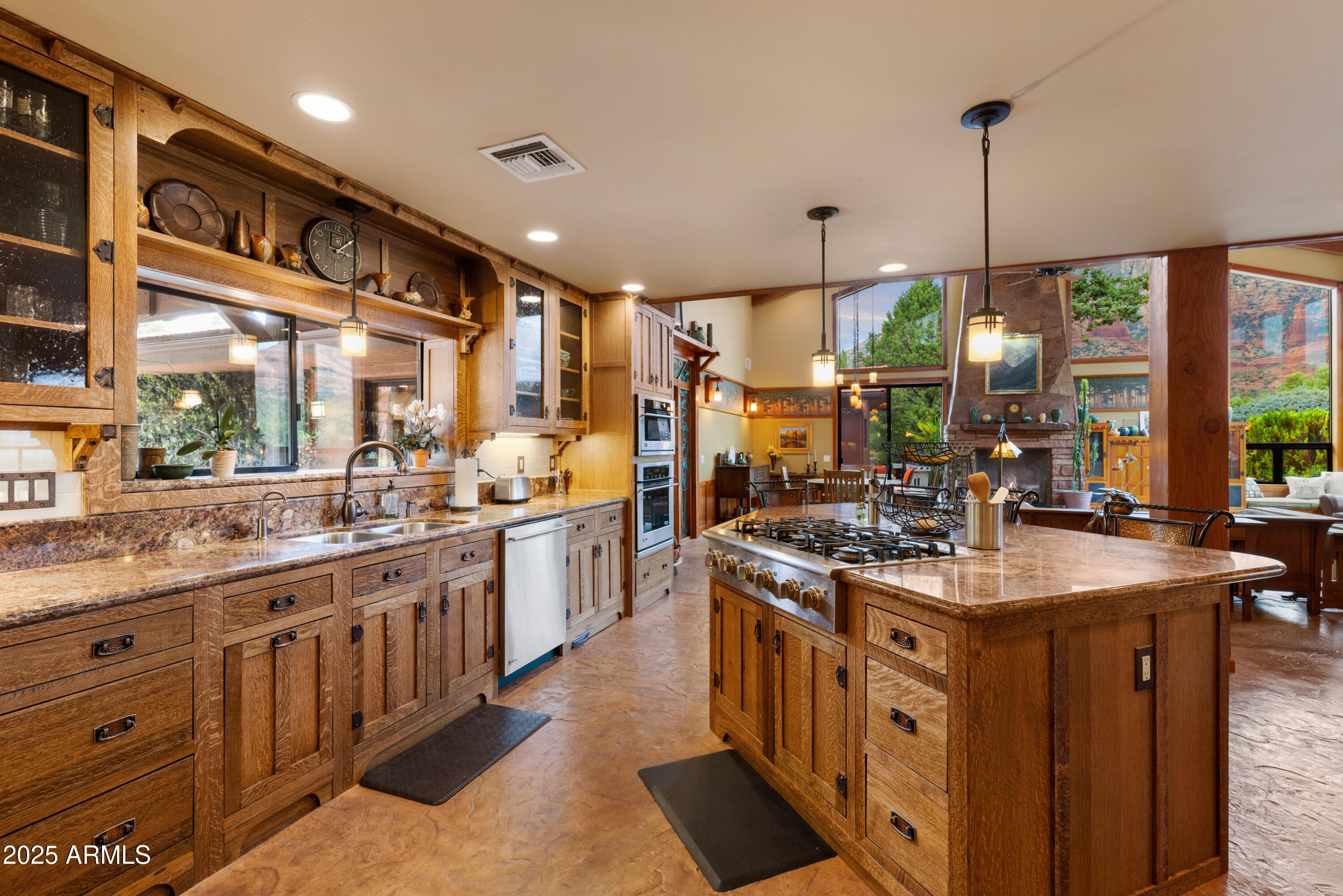 Sedona, Arizona, 86336, United States, 4 Bedrooms Bedrooms, ,4 BathroomsBathrooms,Residential,Active,1929401