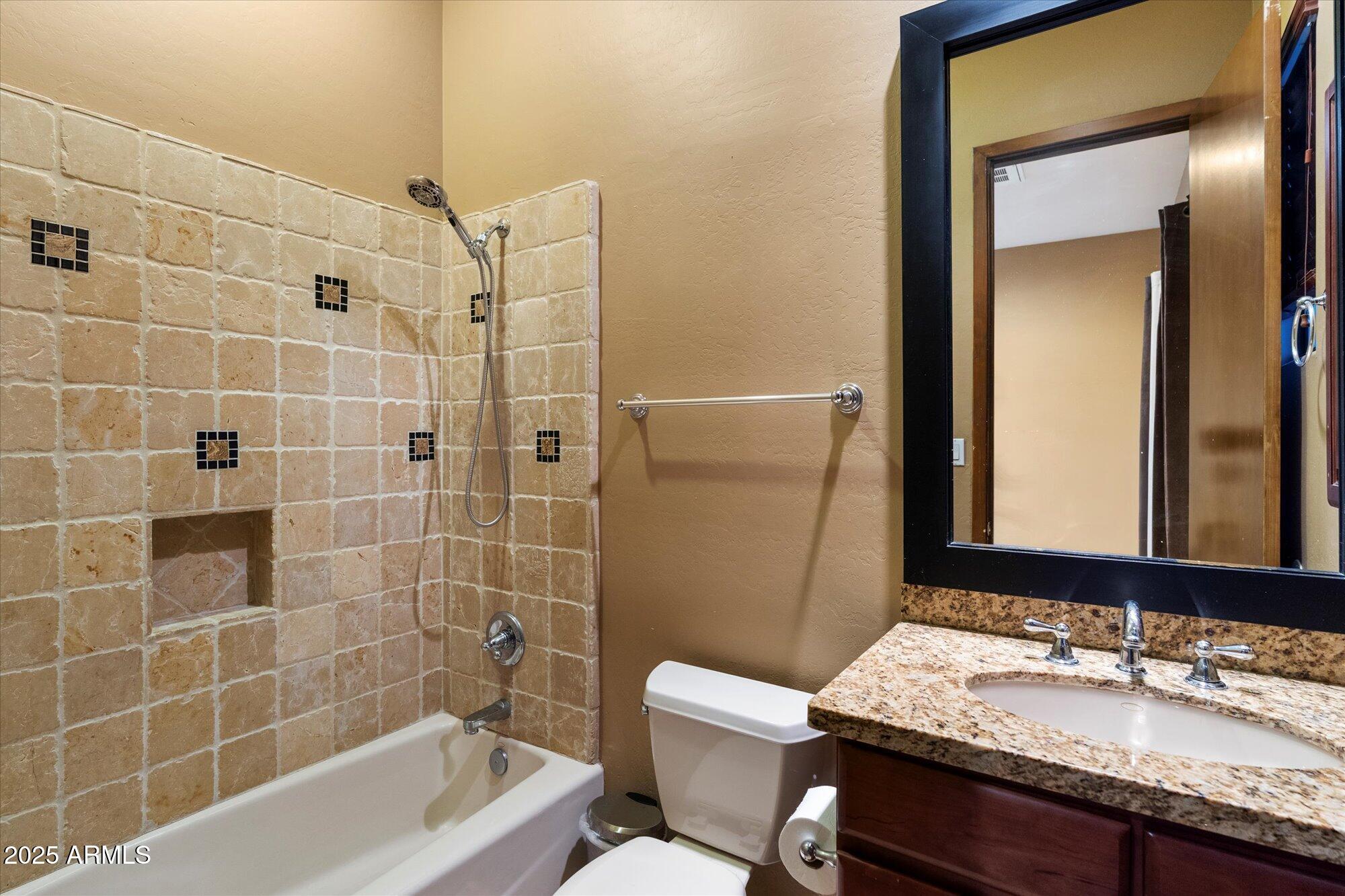 Phoenix, Arizona, 85050, United States, 4 Bedrooms Bedrooms, ,5 BathroomsBathrooms,Residential,Active,2001081