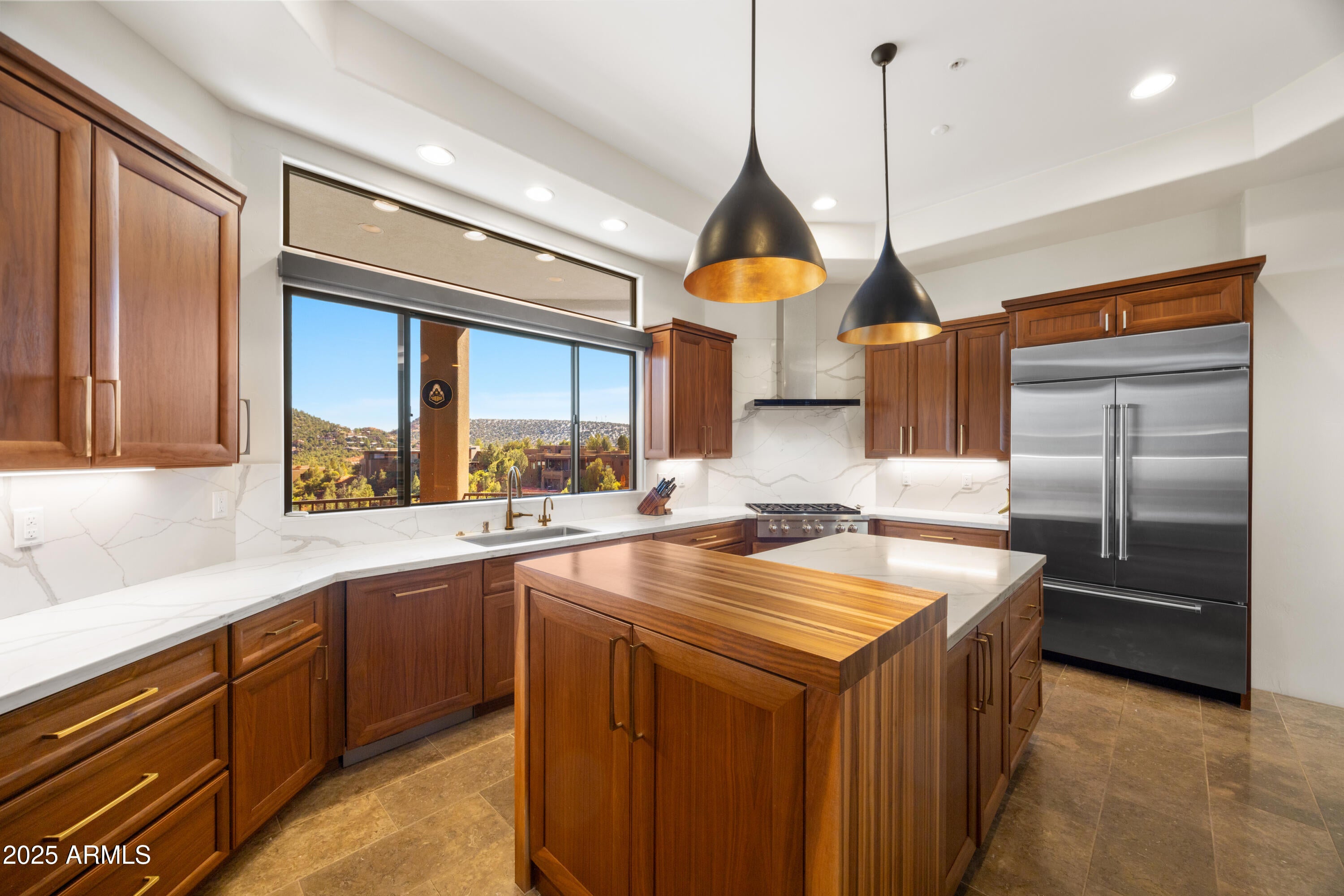 Sedona, Arizona, 86336, United States, 3 Bedrooms Bedrooms, ,4 BathroomsBathrooms,Residential,Active,1971787