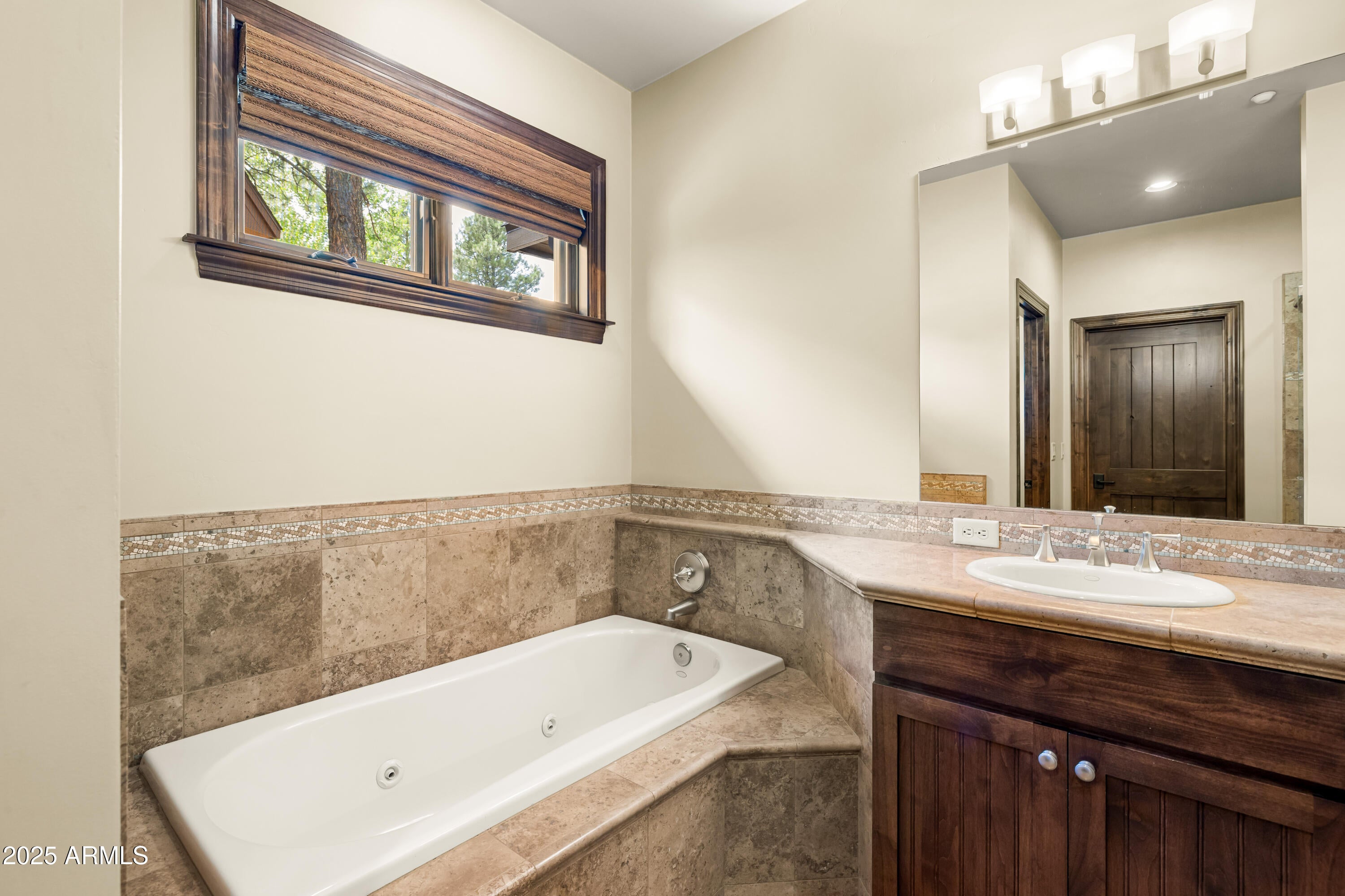 Flagstaff, Arizona, 86005, United States, 3 Bedrooms Bedrooms, ,3 BathroomsBathrooms,Residential,Active,1929679