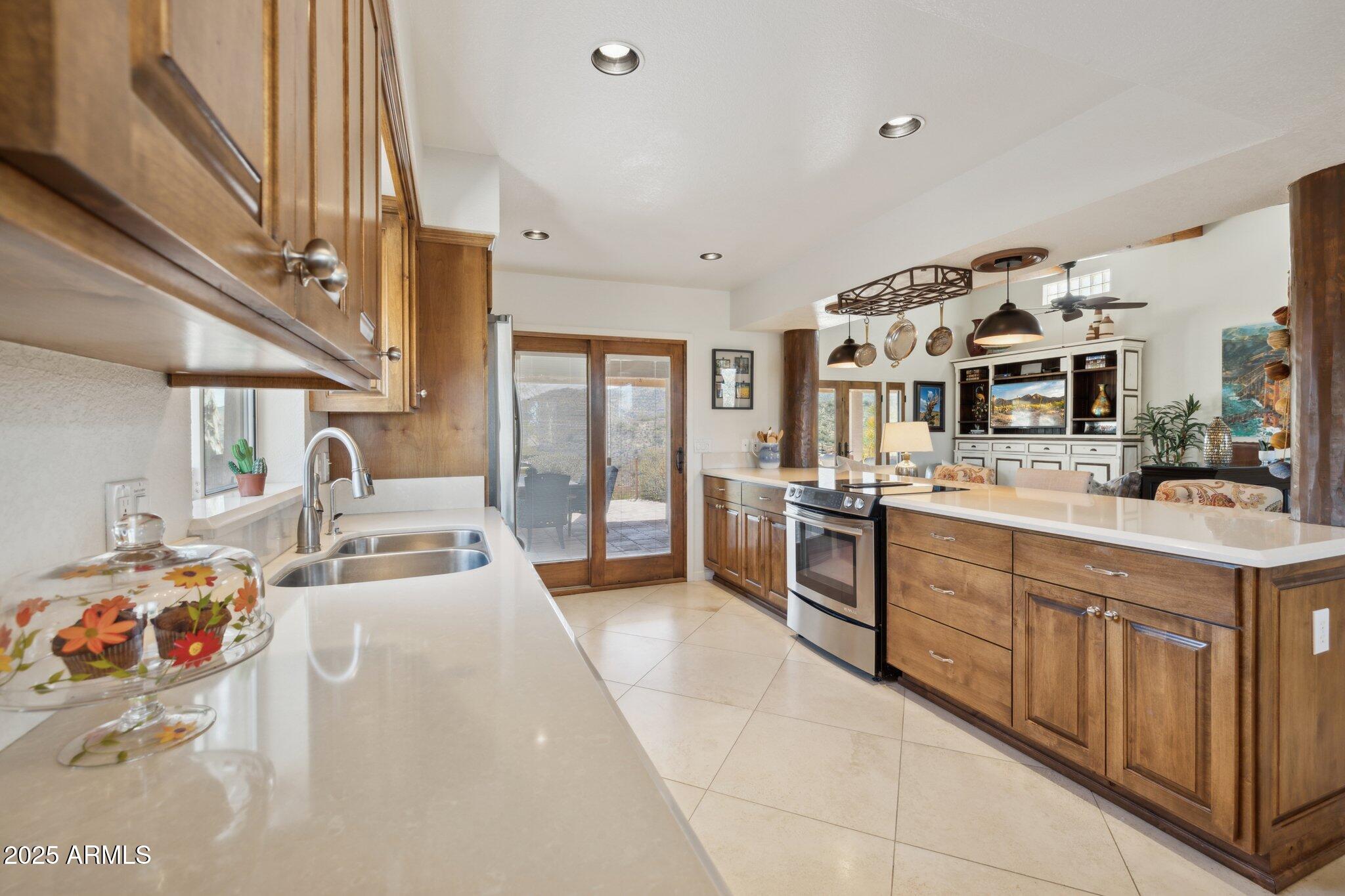 Fountain Hills, Arizona, 85268, United States, 4 Bedrooms Bedrooms, ,3 BathroomsBathrooms,Residential,Pending,1738501