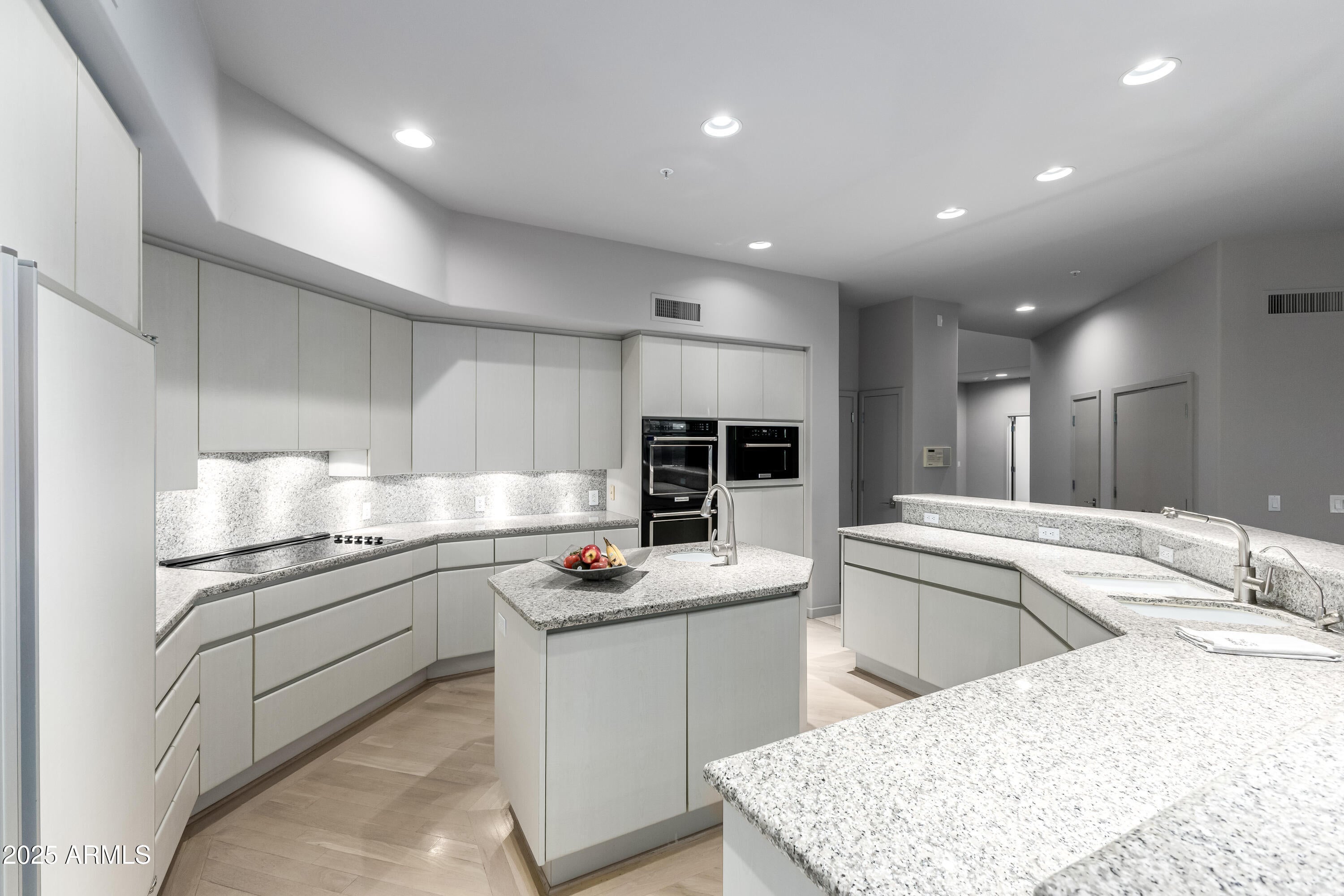 Scottsdale, Arizona, 85258, United States, 5 Bedrooms Bedrooms, ,6 BathroomsBathrooms,Residential,Active,2006860