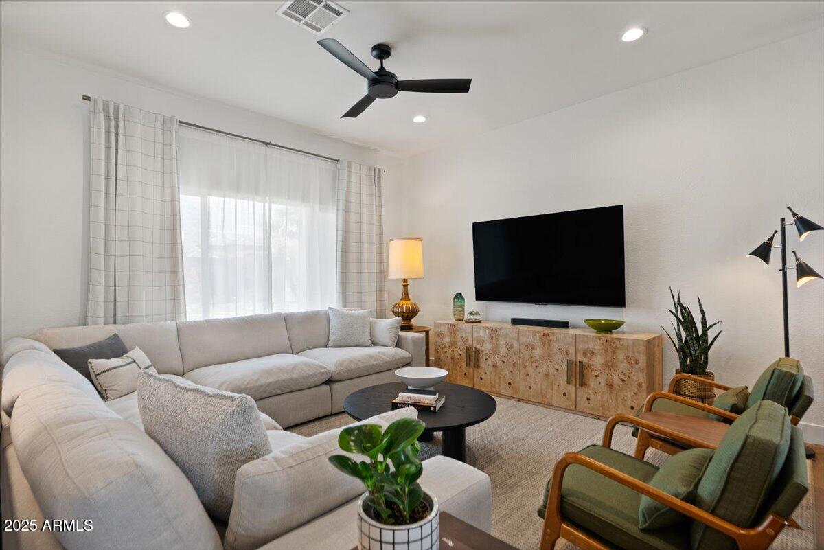 Glendale, Arizona, 85308, United States, 5 Bedrooms Bedrooms, ,4 BathroomsBathrooms,Residential,Active,1964279