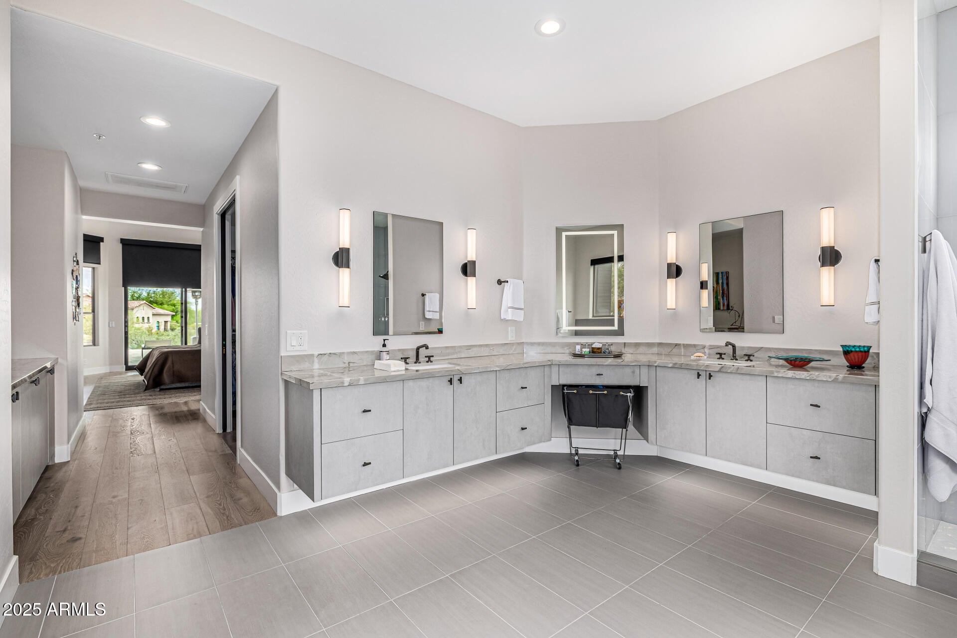 Scottsdale, Arizona, 85255, United States, 4 Bedrooms Bedrooms, ,5 BathroomsBathrooms,Residential,Active,1905070