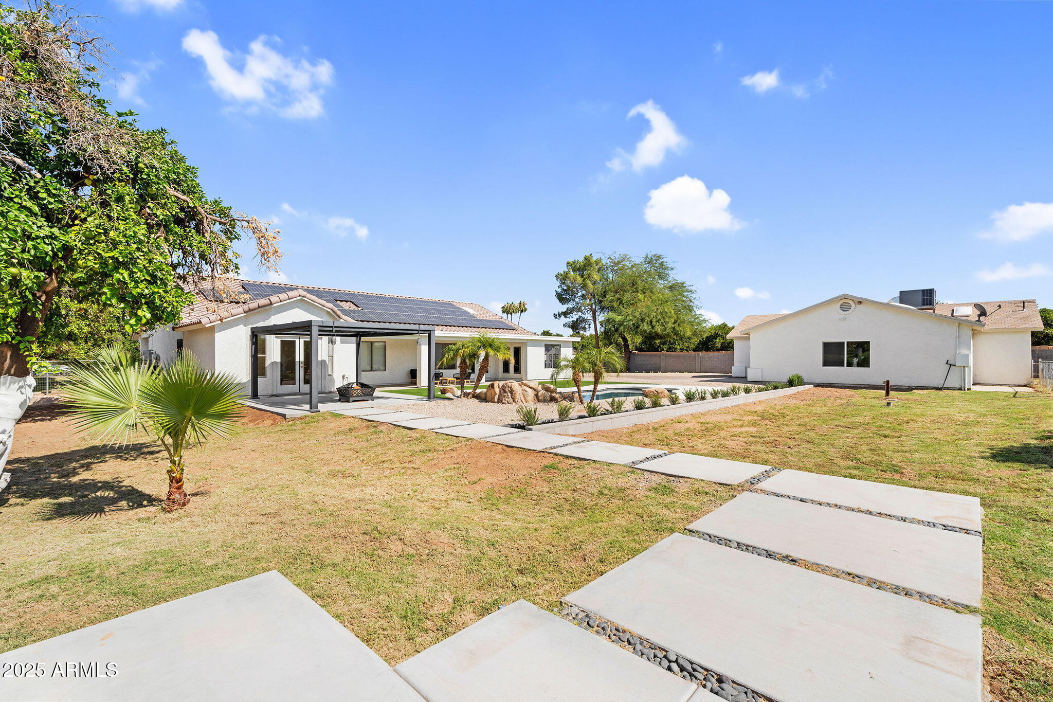 Gilbert, Arizona, 85298, United States, 5 Bedrooms Bedrooms, ,3 BathroomsBathrooms,Residential,Pending,2006857