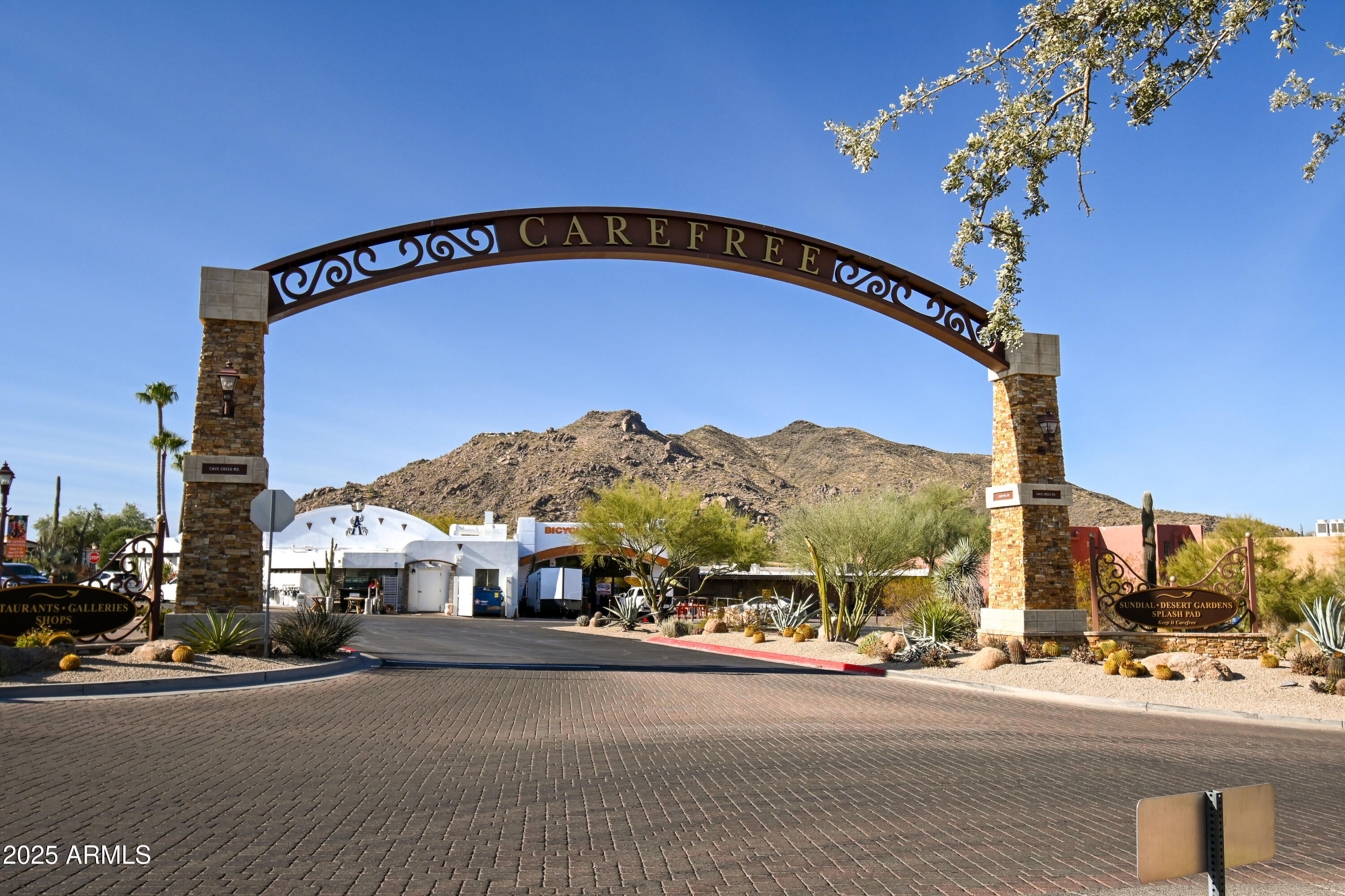 Carefree, Arizona, 85377, United States, 6 Bedrooms Bedrooms, ,7 BathroomsBathrooms,Residential,Active,1735009