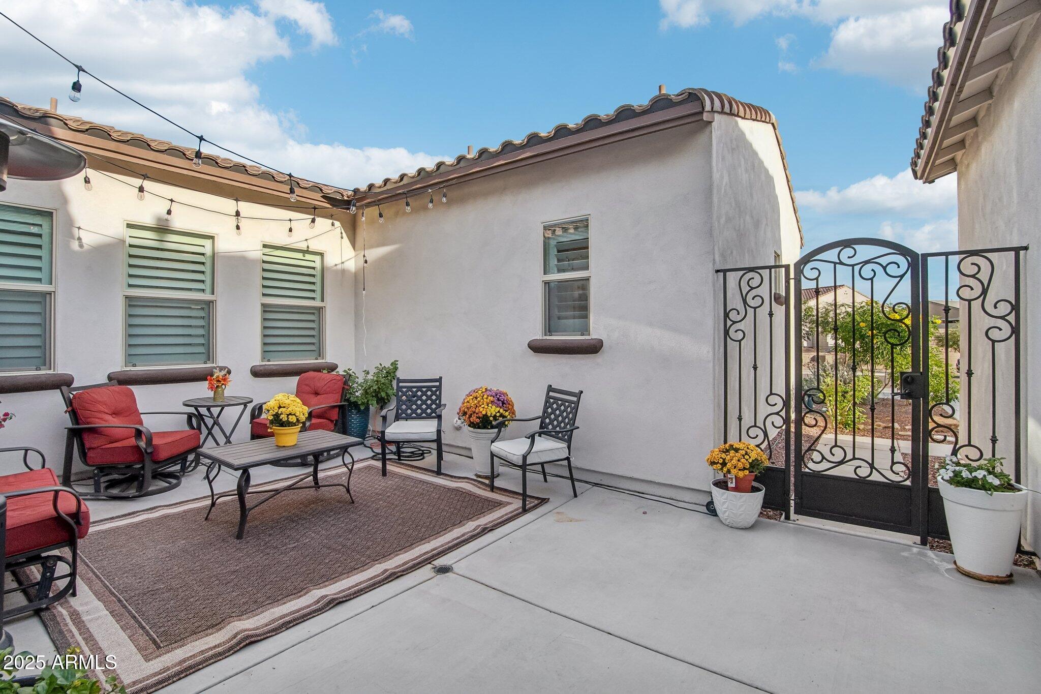 New River, Arizona, 85087, United States, 5 Bedrooms Bedrooms, ,4 BathroomsBathrooms,Residential,Active,1986912