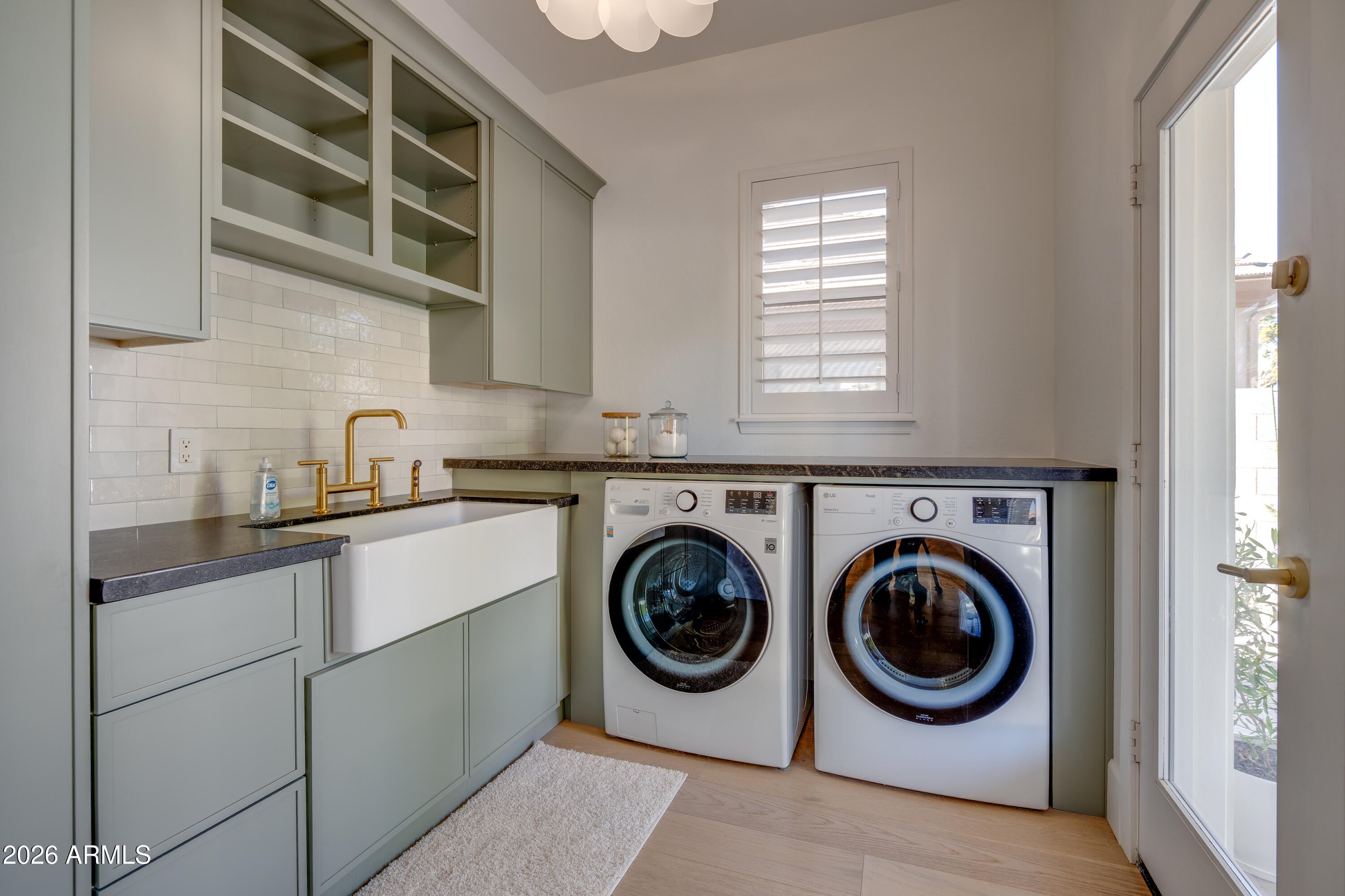 Gilbert, Arizona, 85234, United States, 6 Bedrooms Bedrooms, ,5 BathroomsBathrooms,Residential,Active,2013405