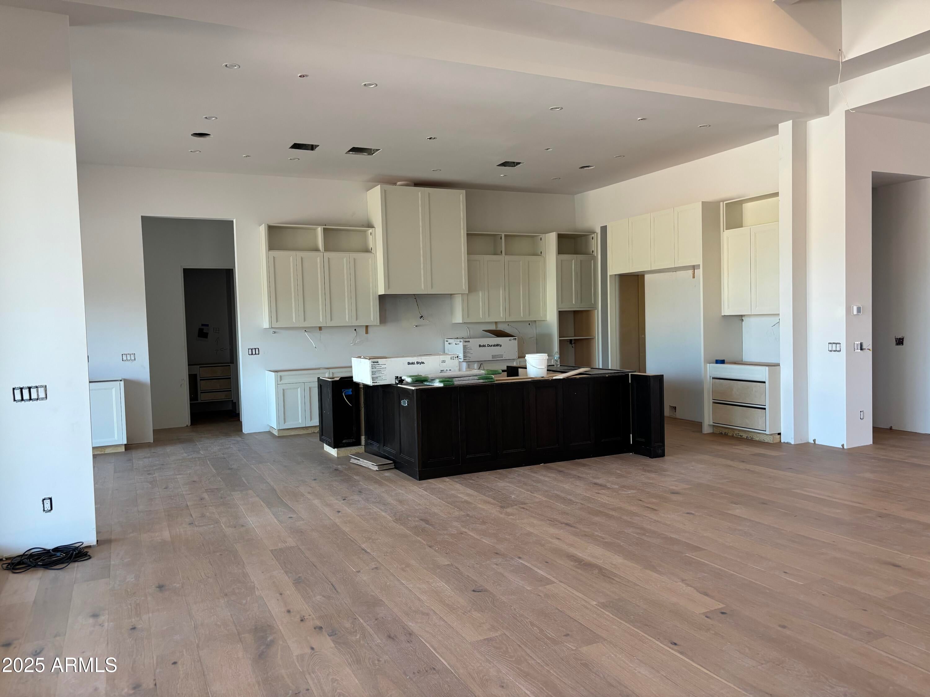 Paradise Valley, Arizona, 85253, United States, 6 Bedrooms Bedrooms, ,7 BathroomsBathrooms,Residential,Active,1863538