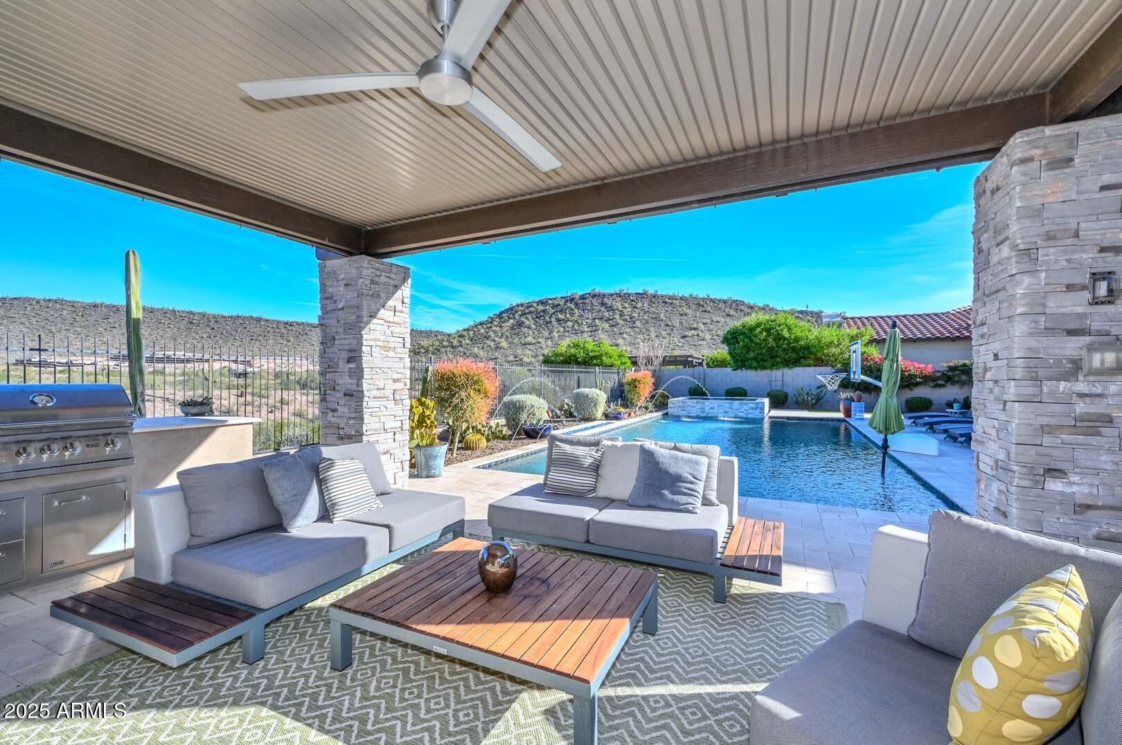 Peoria, Arizona, 85383, United States, 3 Bedrooms Bedrooms, ,4 BathroomsBathrooms,Residential,Active,2007344