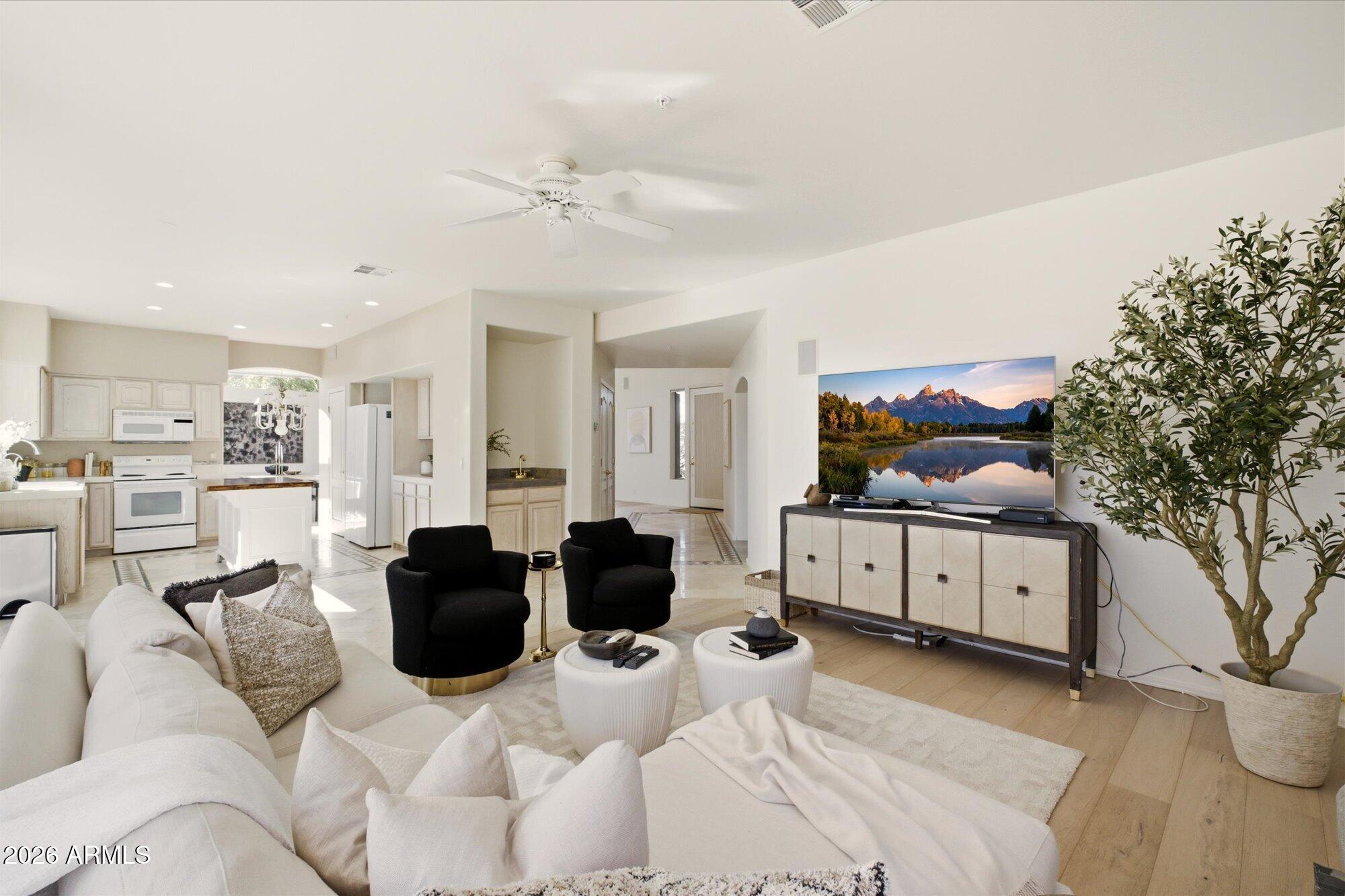 Scottsdale, Arizona, 85255, United States, 5 Bedrooms Bedrooms, ,3 BathroomsBathrooms,Residential,Contingent,2028545