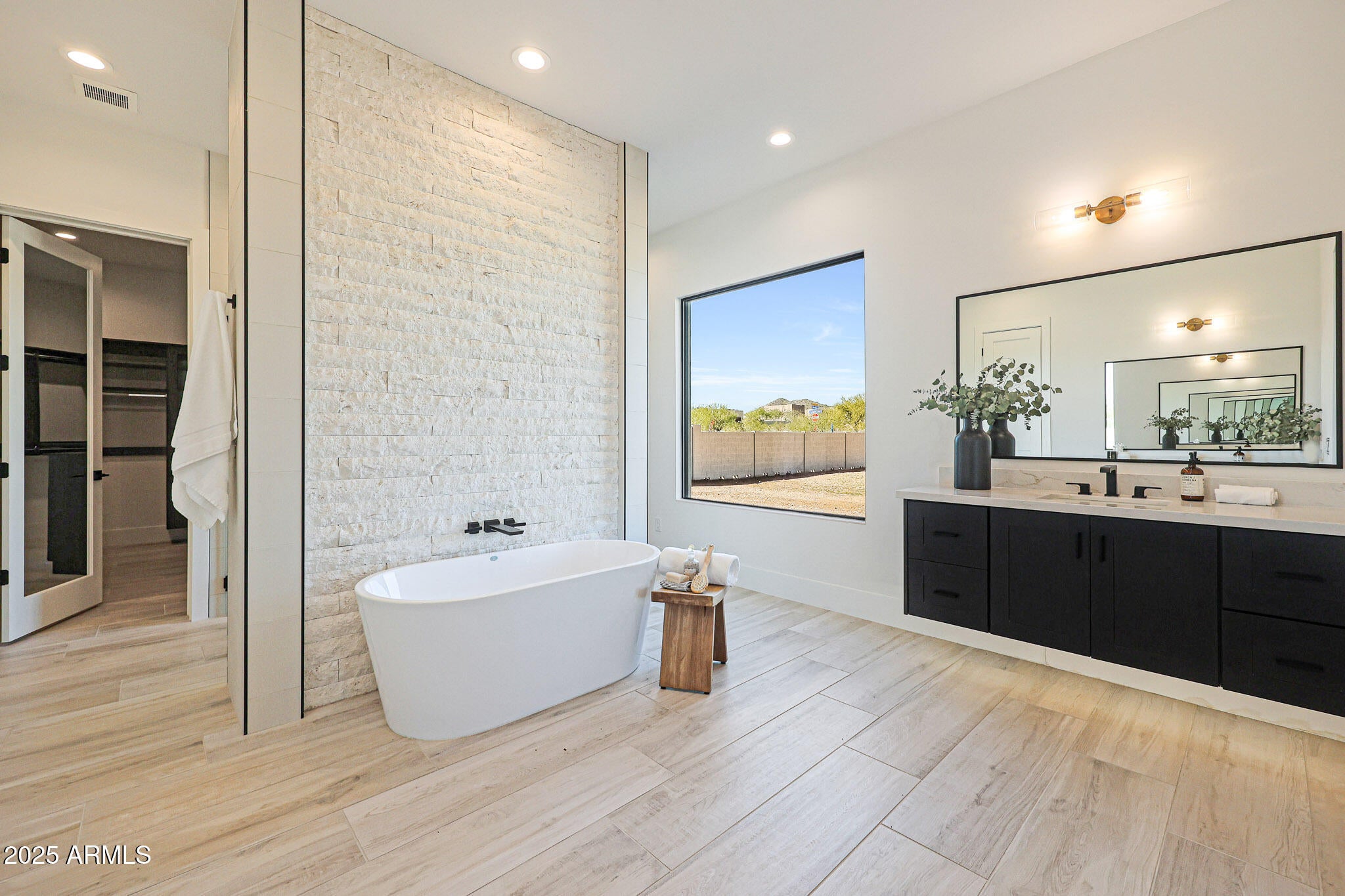 Scottsdale, Arizona, 85266, United States, 4 Bedrooms Bedrooms, ,5 BathroomsBathrooms,Residential,Active,2001379