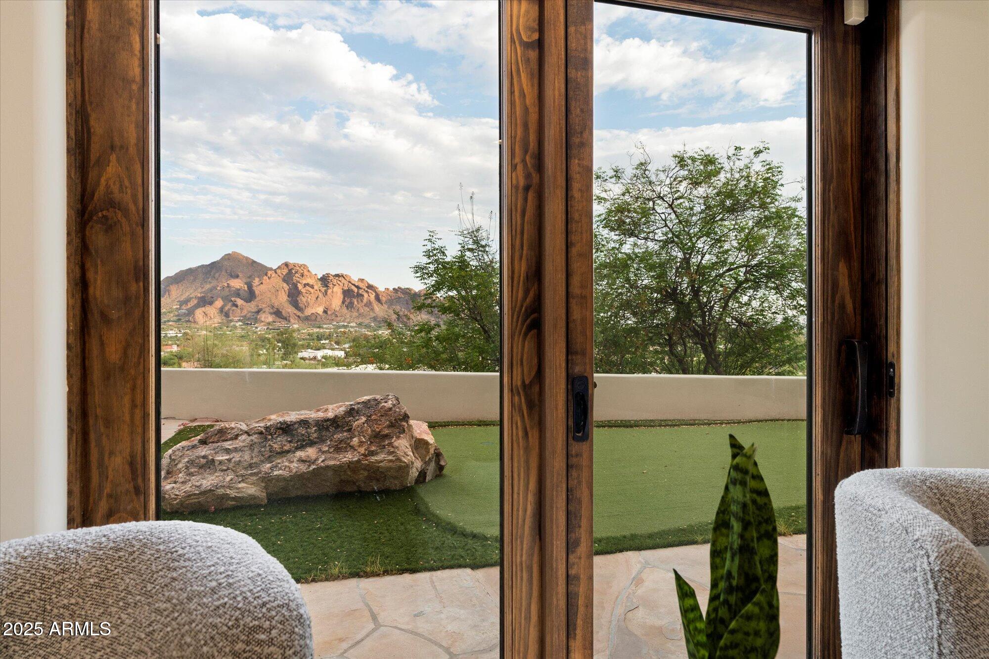 Paradise Valley, Arizona, 85253, United States, 6 Bedrooms Bedrooms, ,7 BathroomsBathrooms,Residential,Active,1946519