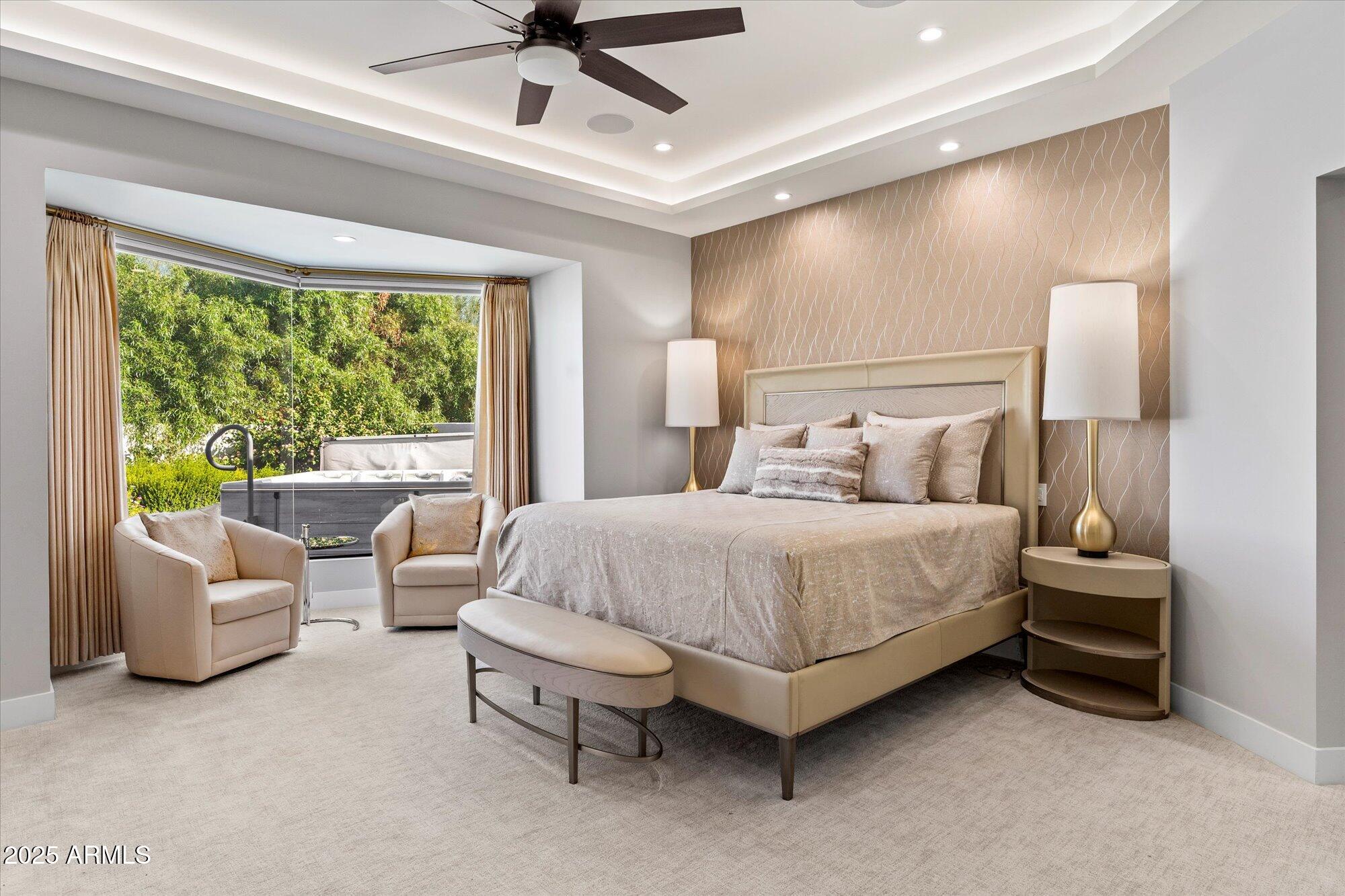 Phoenix, Arizona, 85018, United States, 4 Bedrooms Bedrooms, ,5 BathroomsBathrooms,Residential,Active,1968090