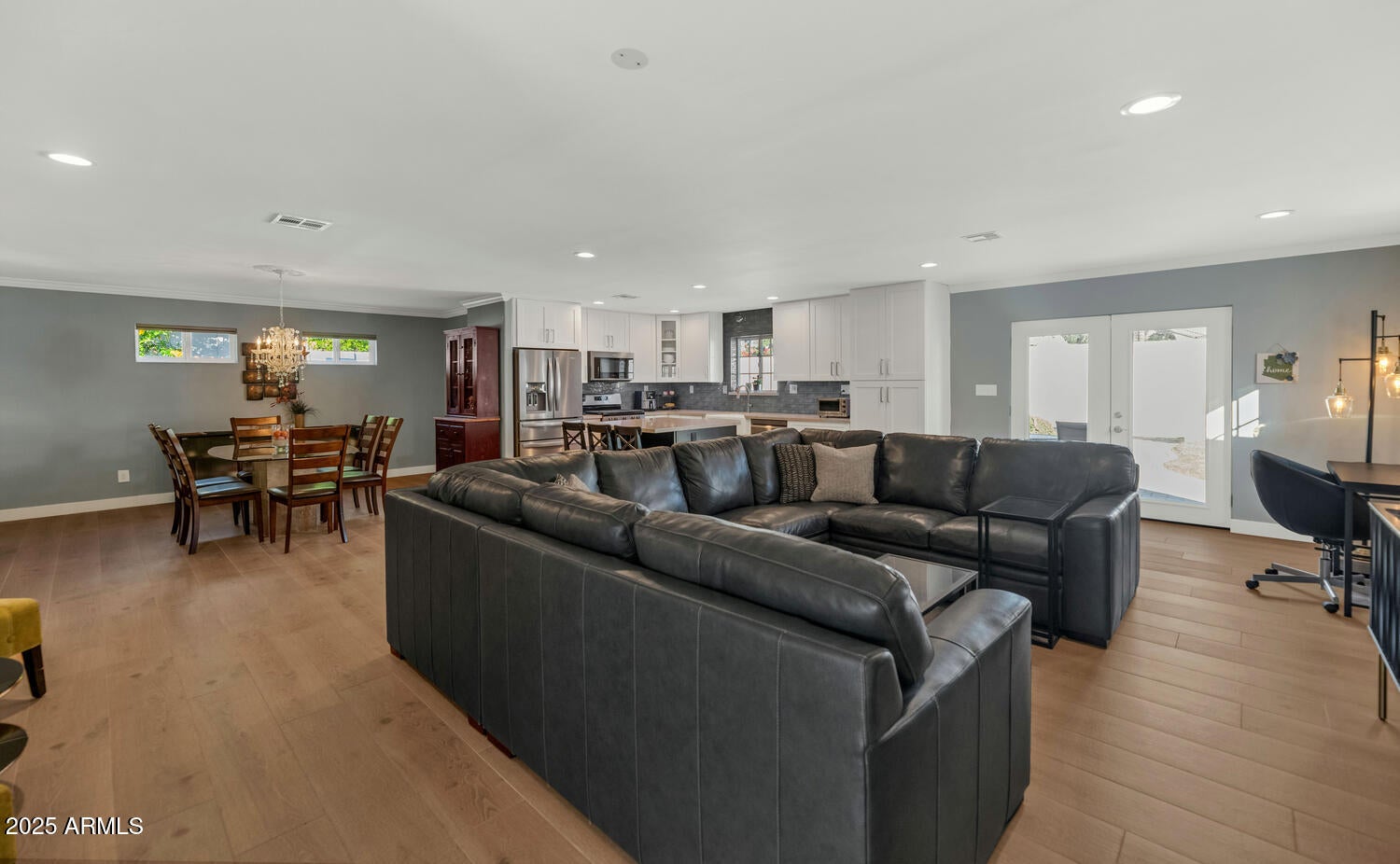 Phoenix, Arizona, 85018, United States, 4 Bedrooms Bedrooms, ,3 BathroomsBathrooms,Residential,Active,1990035