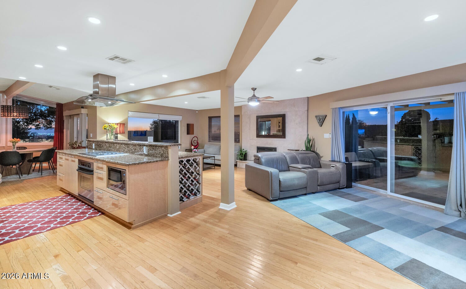 Phoenix, Arizona, 85020, United States, 2 Bedrooms Bedrooms, ,2 BathroomsBathrooms,Residential,Active,2012213