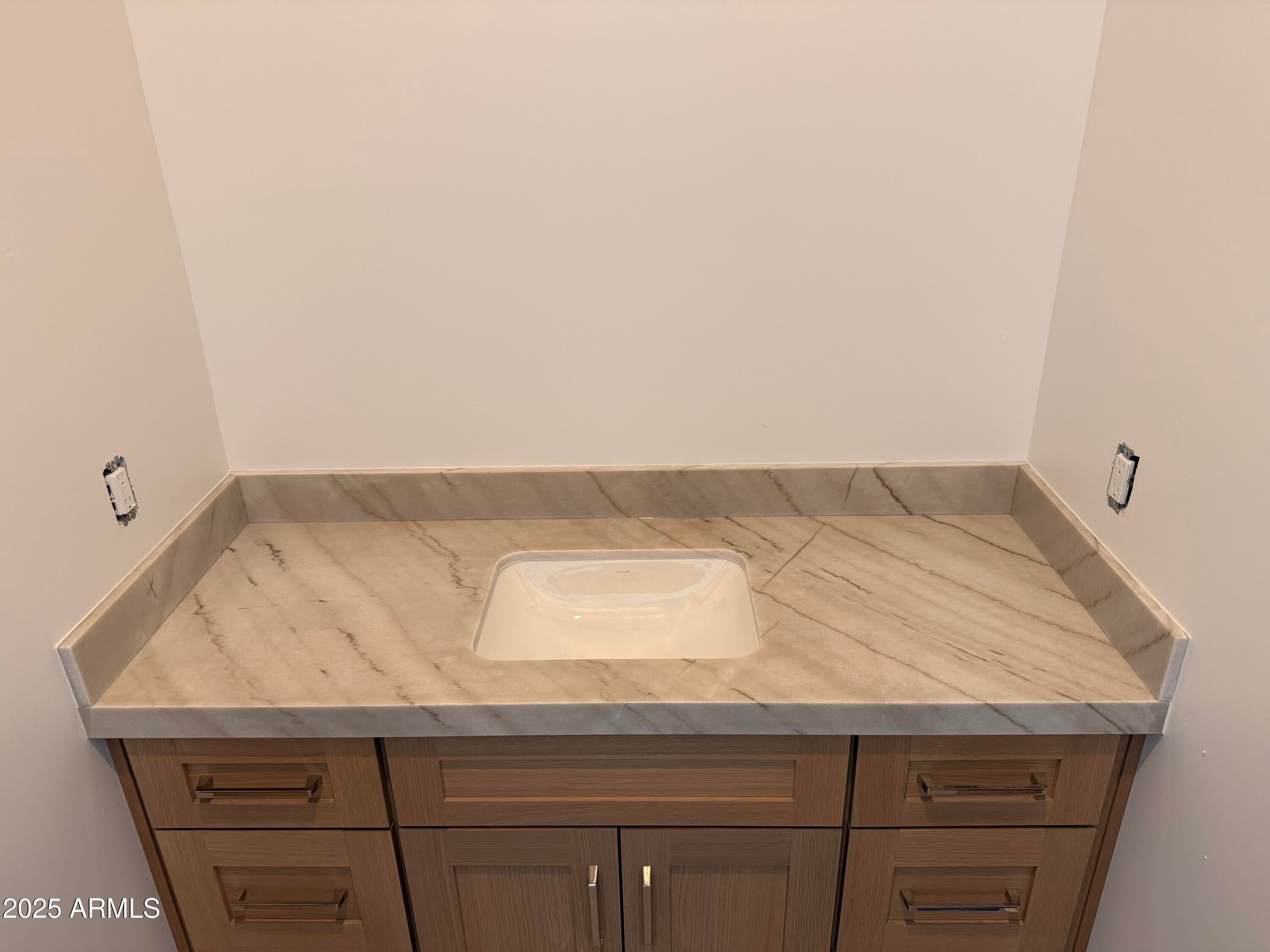 Paradise Valley, Arizona, 85253, United States, 6 Bedrooms Bedrooms, ,7 BathroomsBathrooms,Residential,Active,1863538